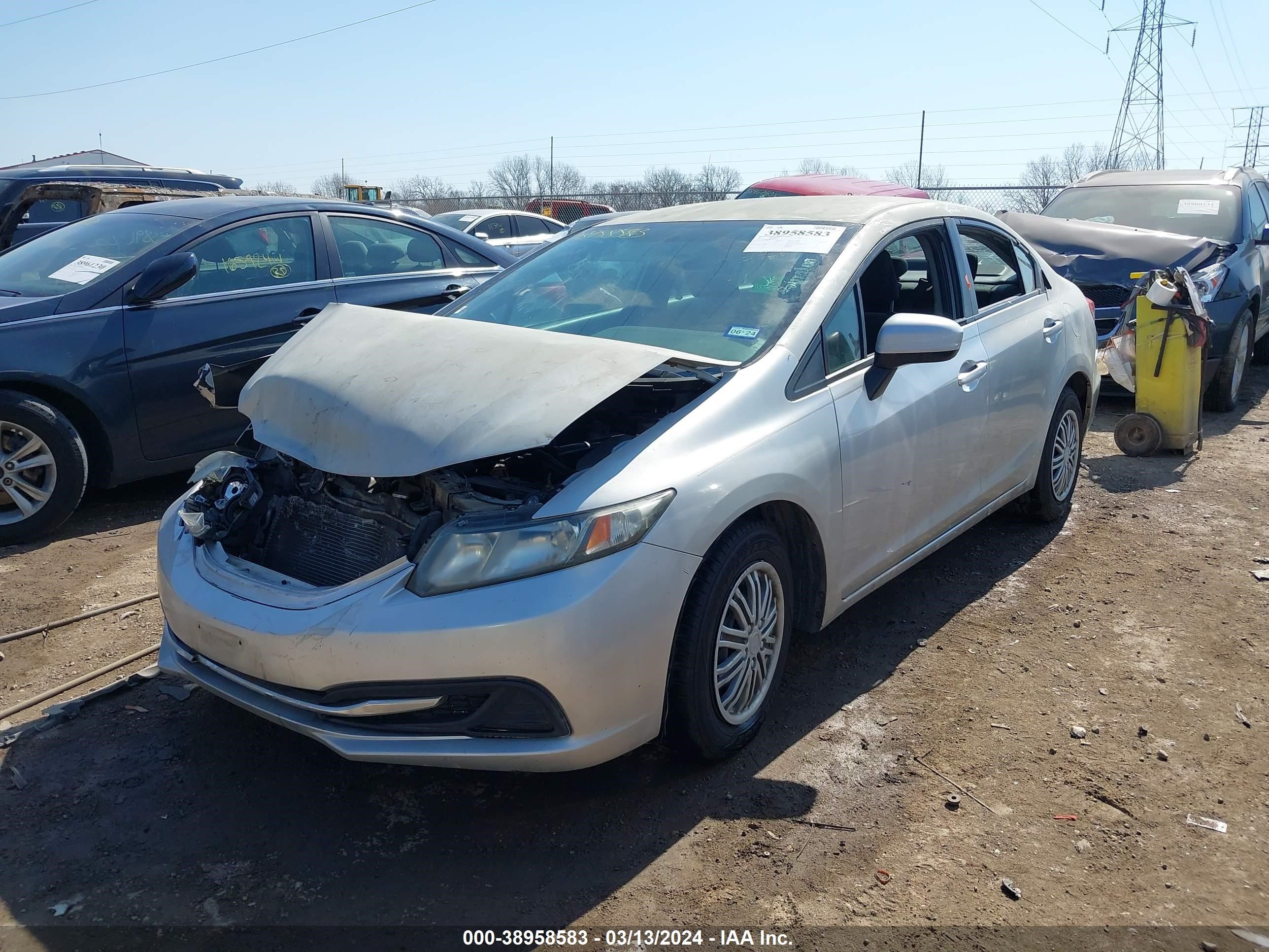 Photo 1 VIN: 2HGFB2F58FH518270 - HONDA CIVIC 