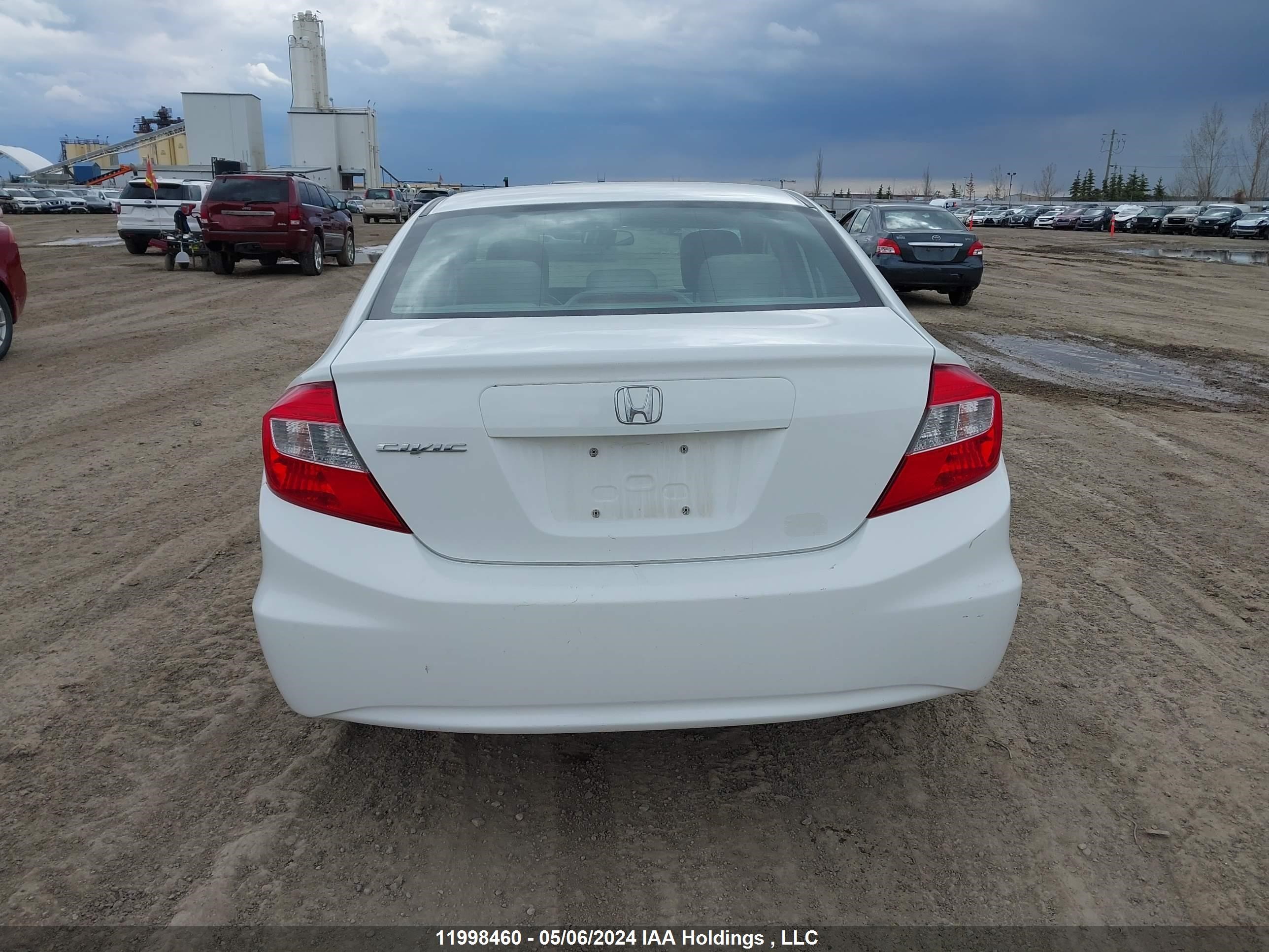 Photo 16 VIN: 2HGFB2F59CH024222 - HONDA CIVIC 