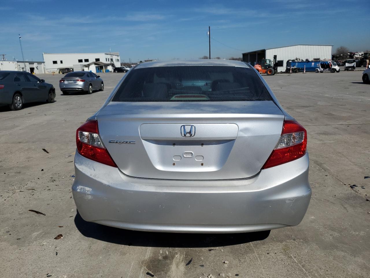 Photo 5 VIN: 2HGFB2F59CH325752 - HONDA CIVIC 