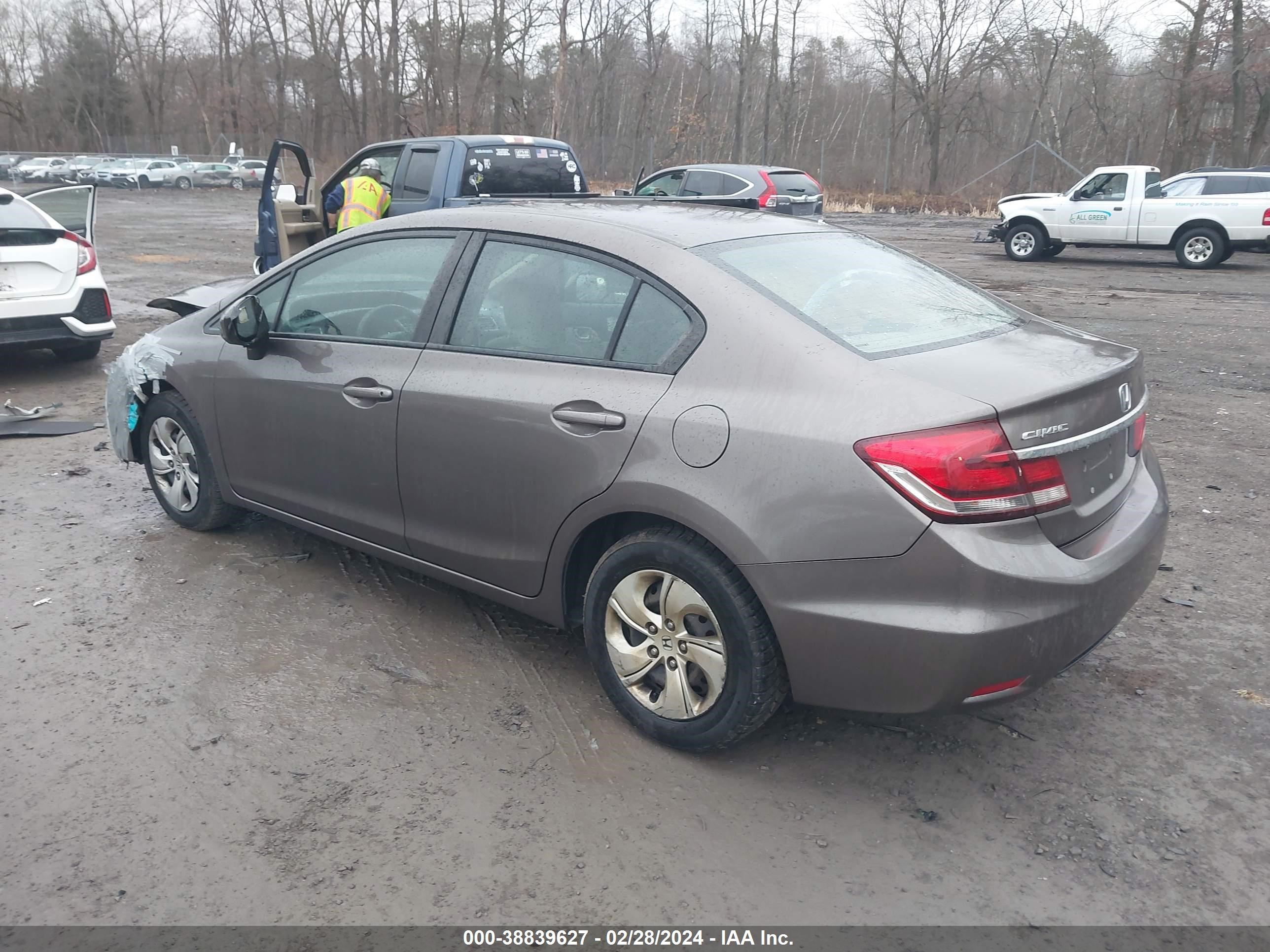 Photo 2 VIN: 2HGFB2F59DH509929 - HONDA CIVIC 