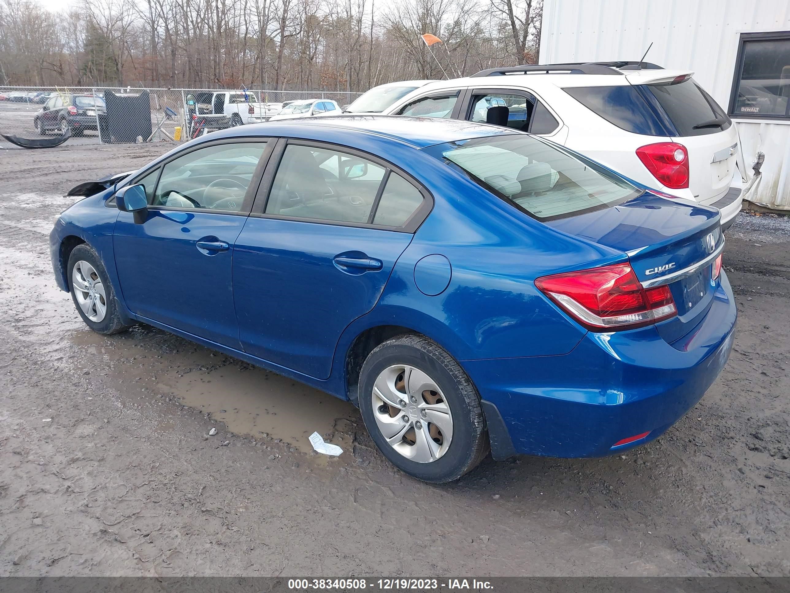 Photo 2 VIN: 2HGFB2F59FH501641 - HONDA CIVIC 