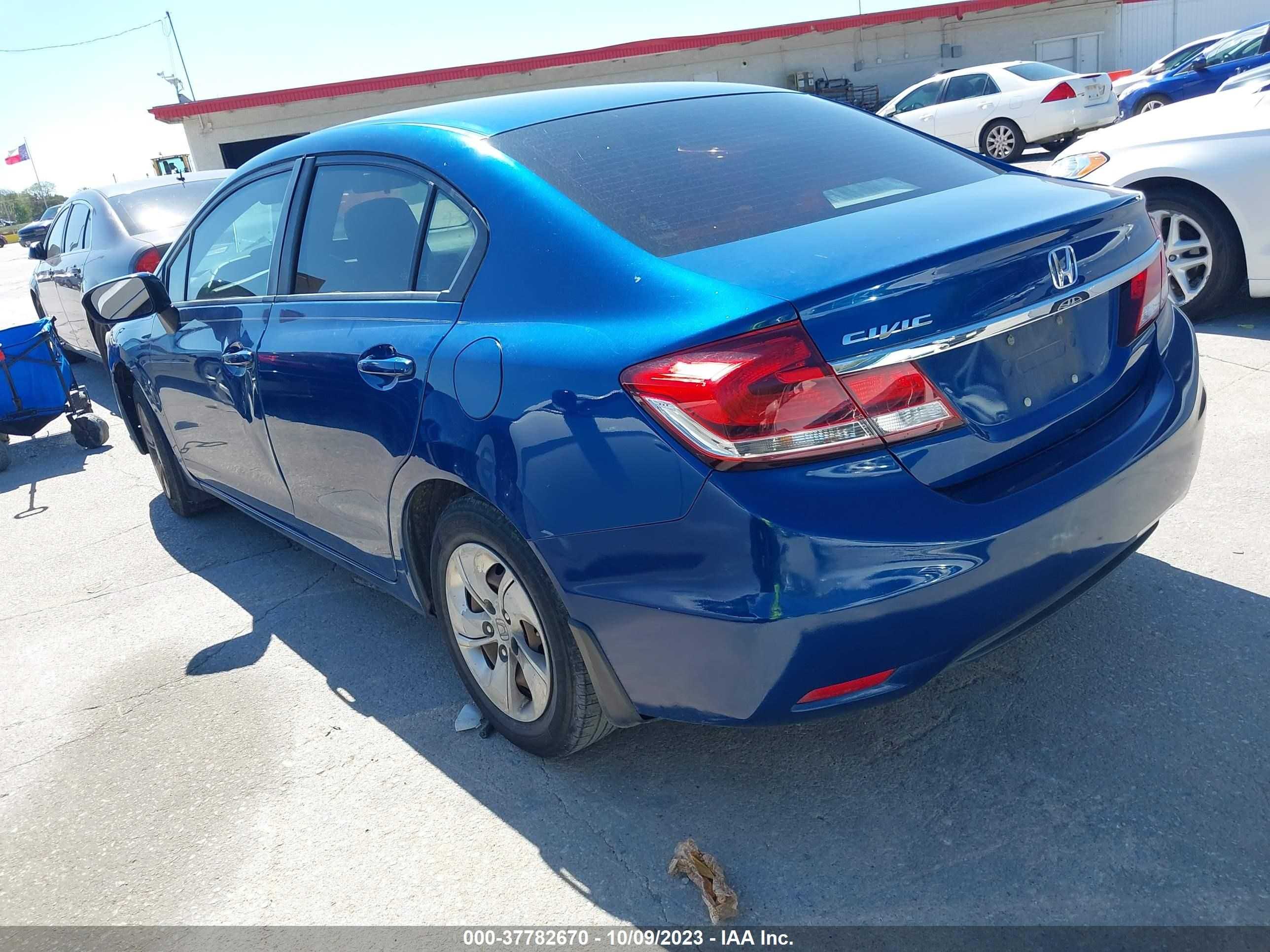 Photo 2 VIN: 2HGFB2F59FH519038 - HONDA CIVIC 