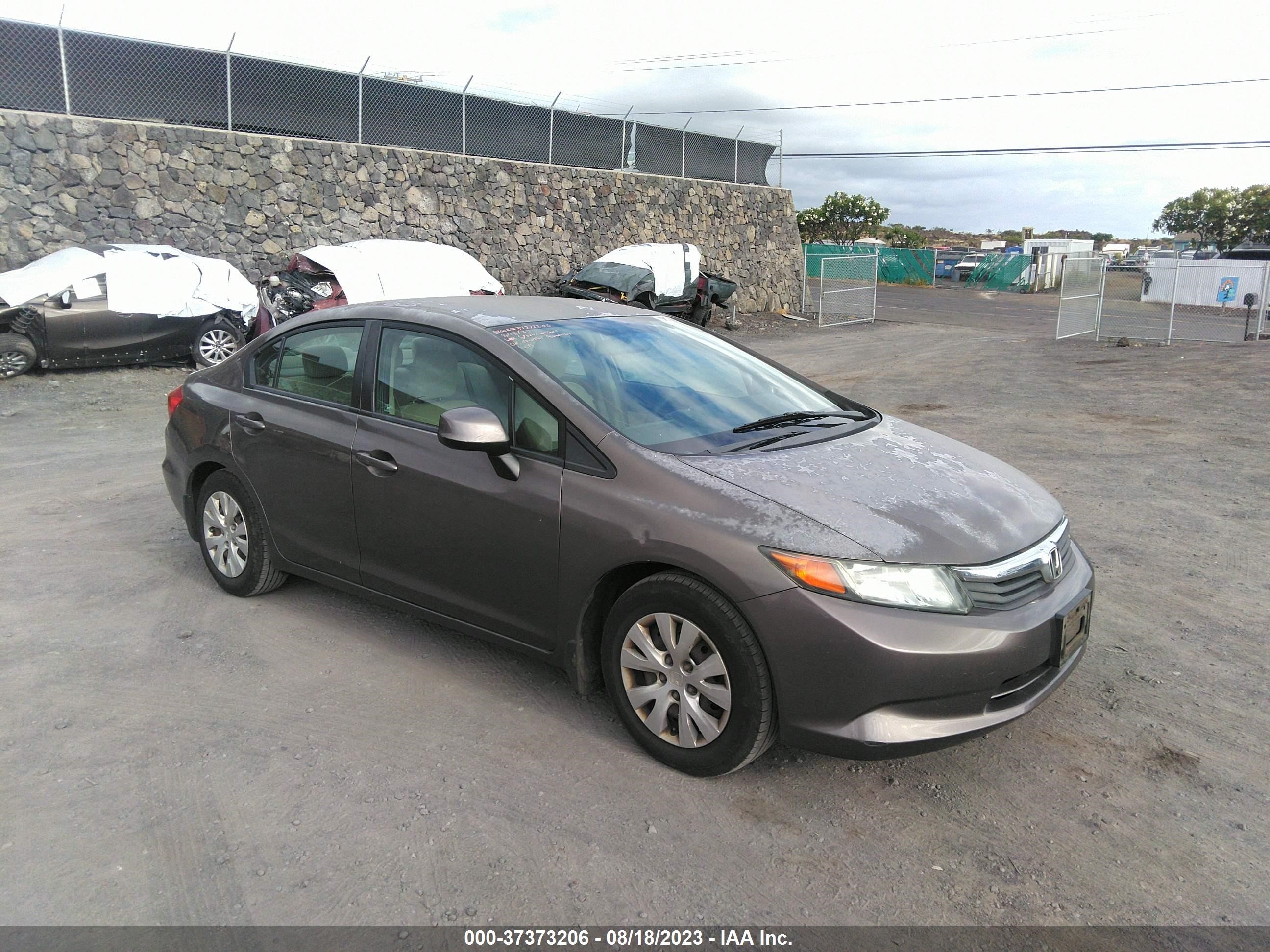 Photo 0 VIN: 2HGFB2F5XCH586856 - HONDA CIVIC 