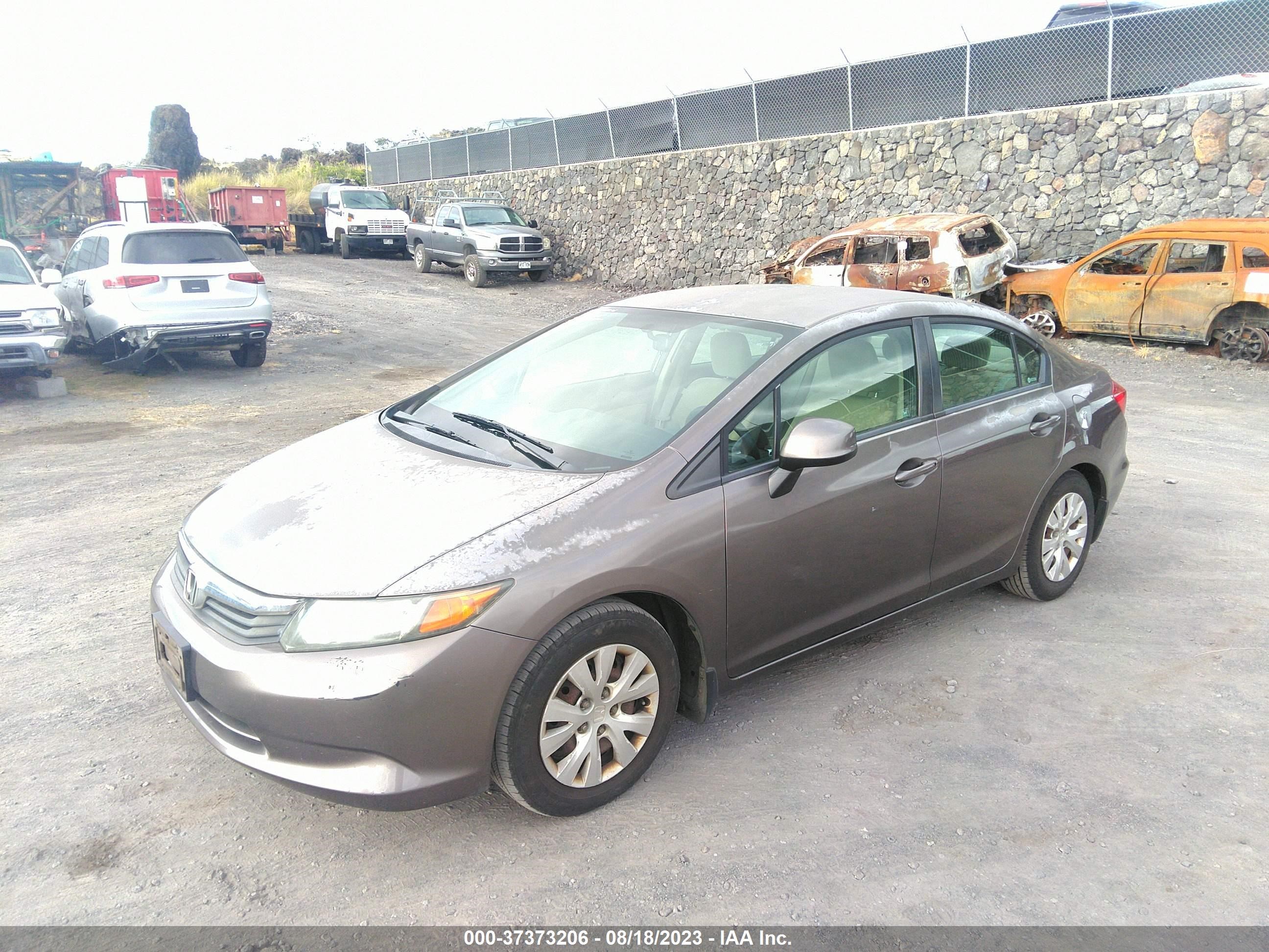 Photo 1 VIN: 2HGFB2F5XCH586856 - HONDA CIVIC 