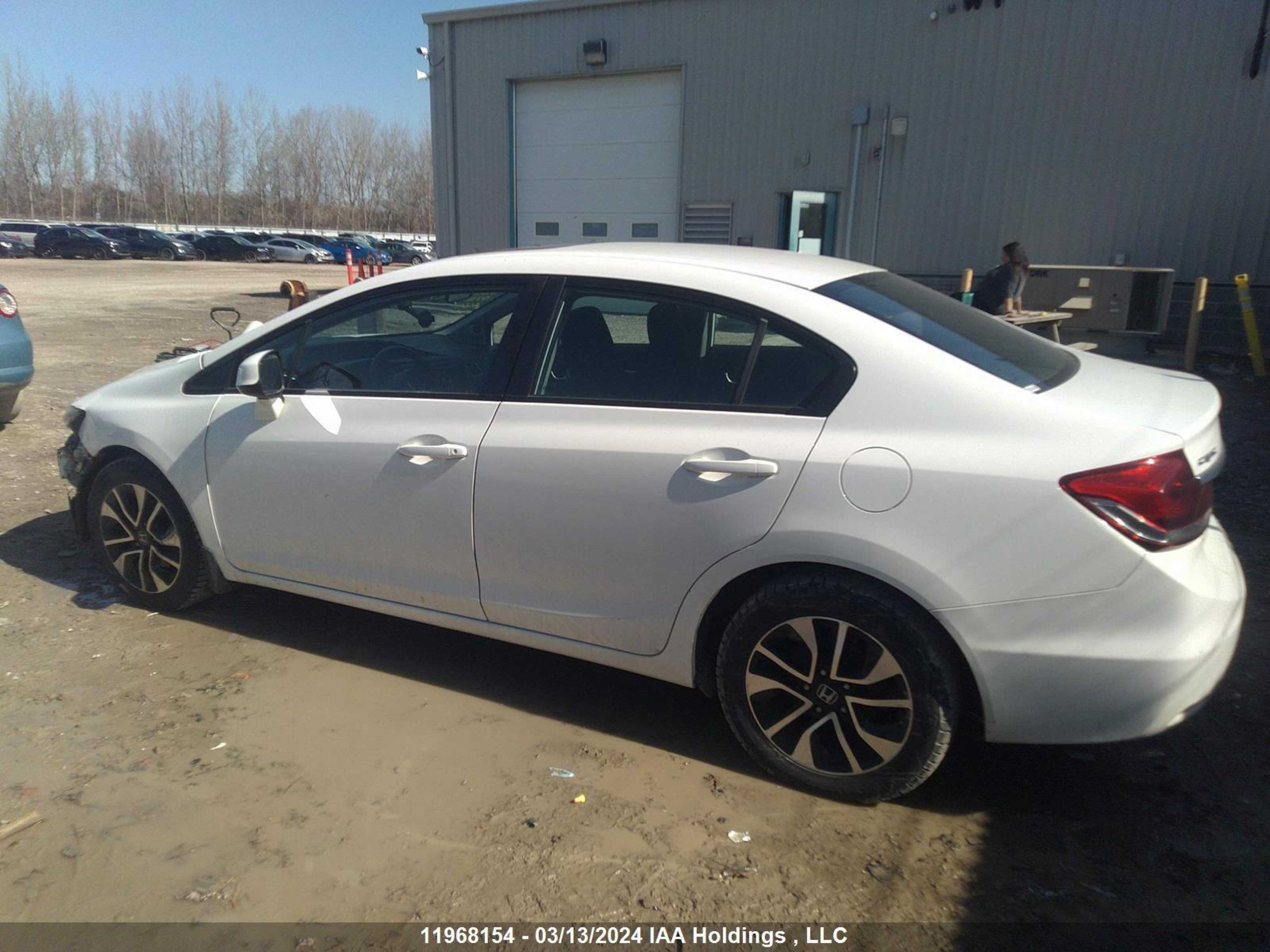 Photo 13 VIN: 2HGFB2F5XDH031567 - HONDA CIVIC 