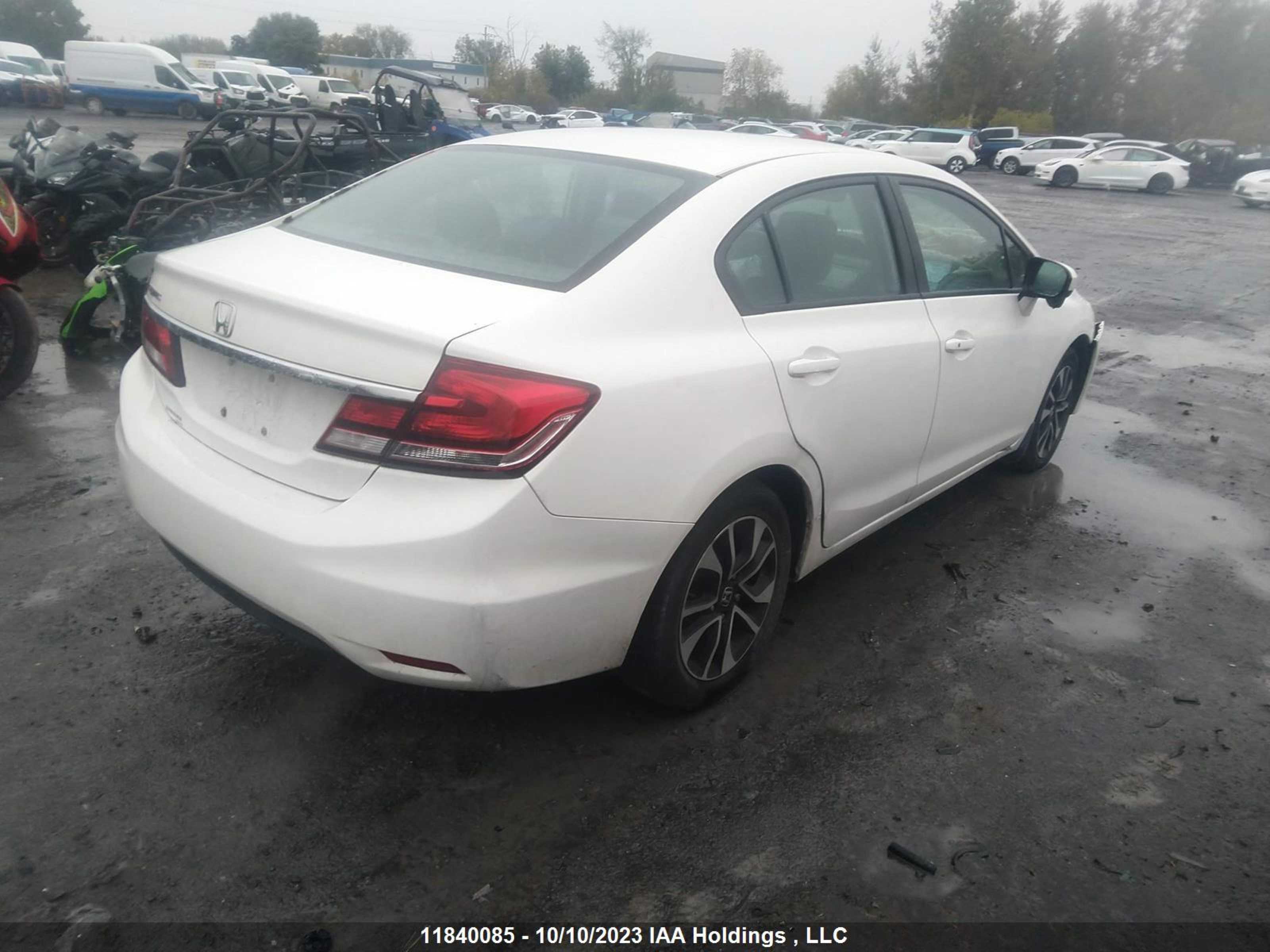 Photo 3 VIN: 2HGFB2F5XFH025268 - HONDA CIVIC 