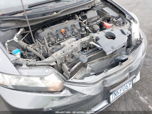 Photo 5 VIN: 2HGFB2F5XFH556860 - HONDA CIVIC LX 