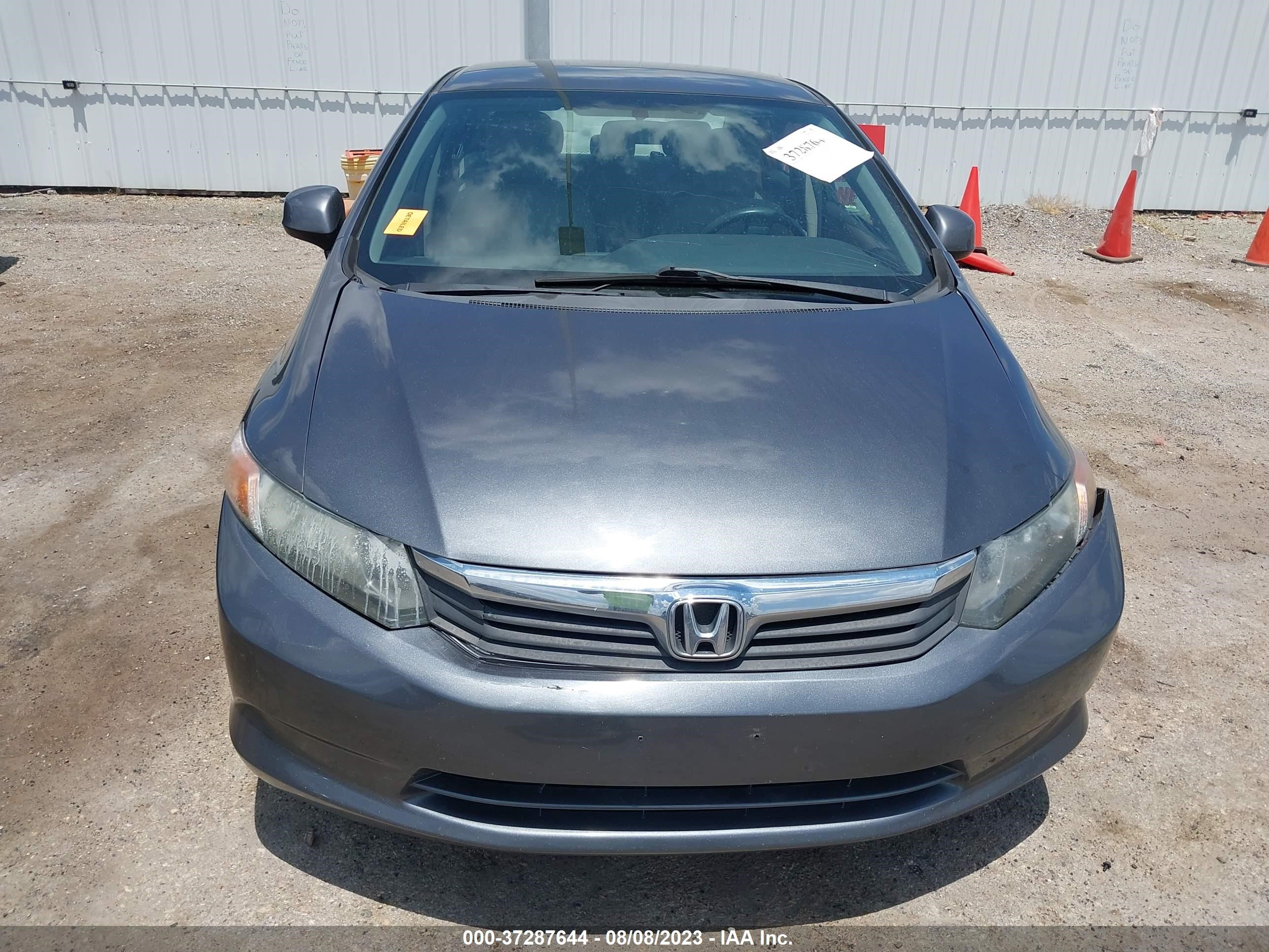 Photo 11 VIN: 2HGFB2F60CH551882 - HONDA CIVIC 