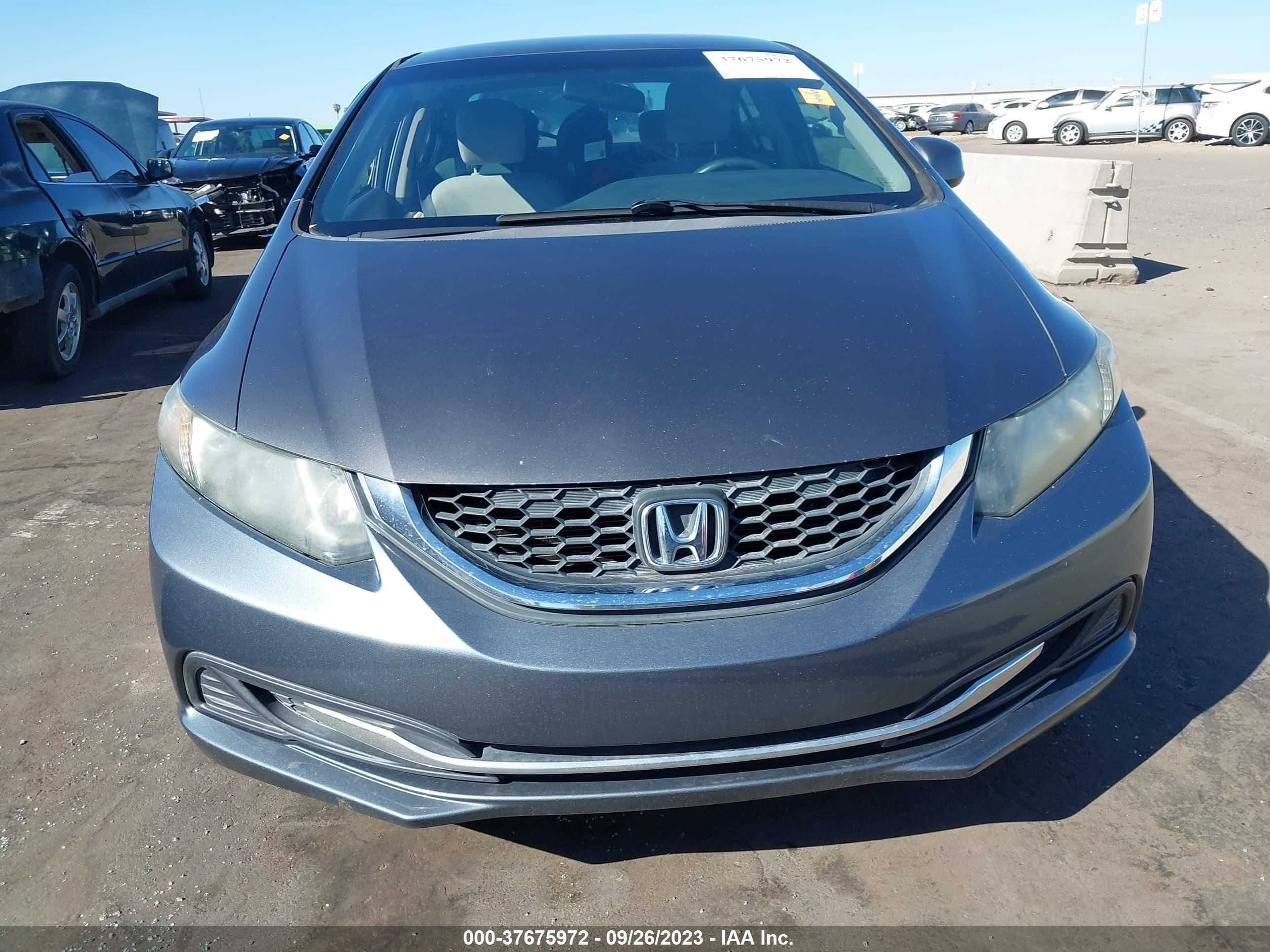 Photo 11 VIN: 2HGFB2F68DH562646 - HONDA CIVIC 