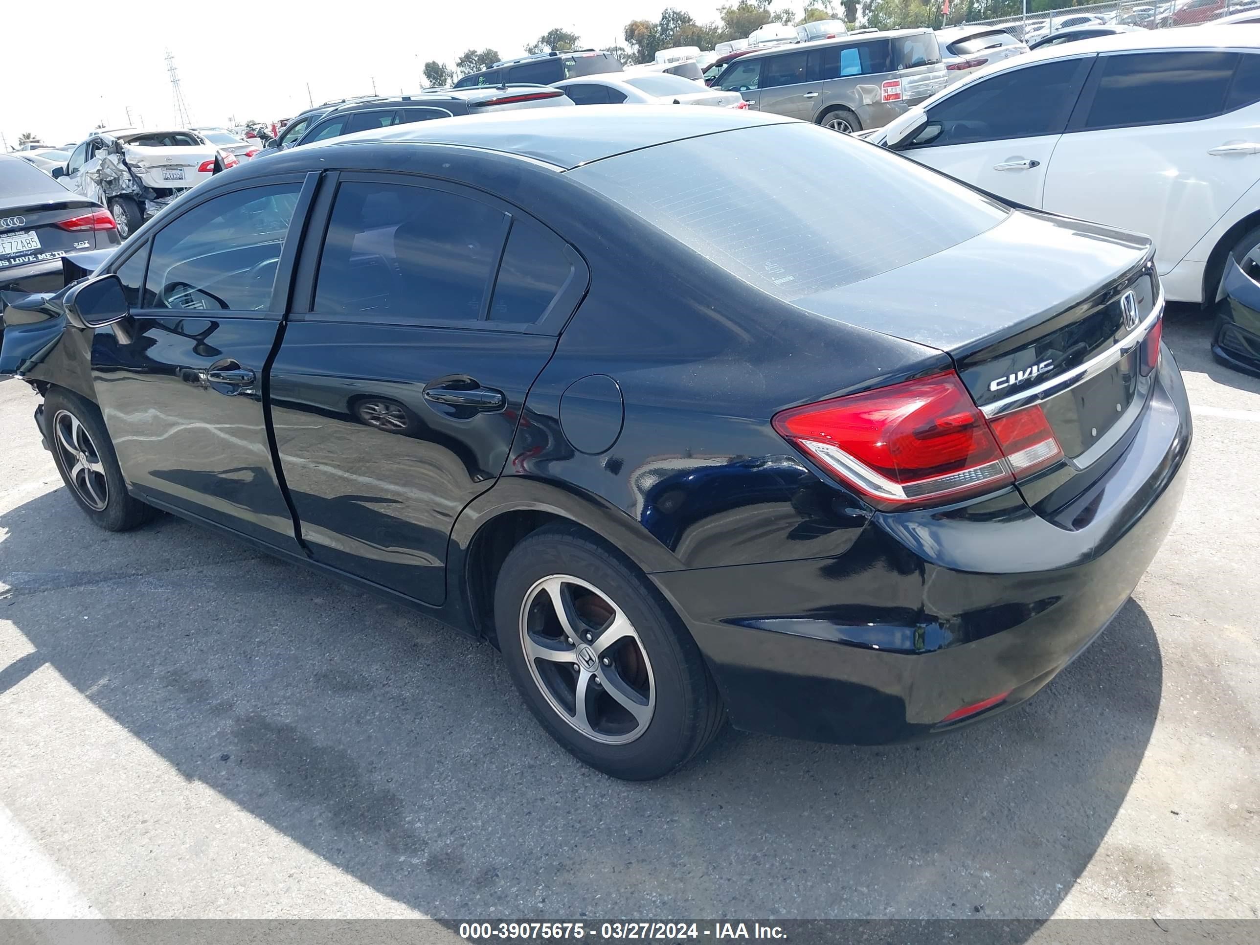 Photo 2 VIN: 2HGFB2F70FH552110 - HONDA CIVIC 