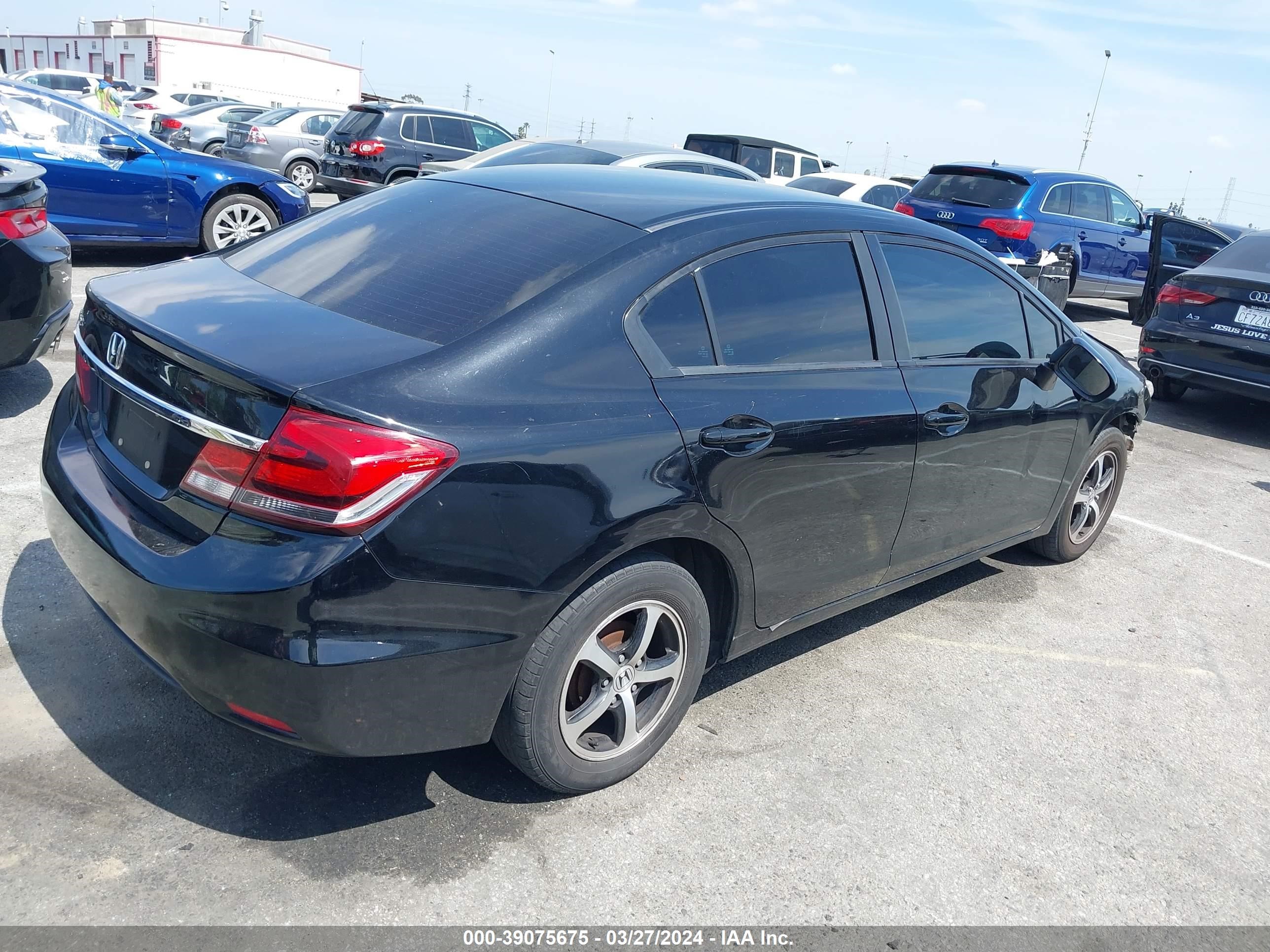 Photo 3 VIN: 2HGFB2F70FH552110 - HONDA CIVIC 