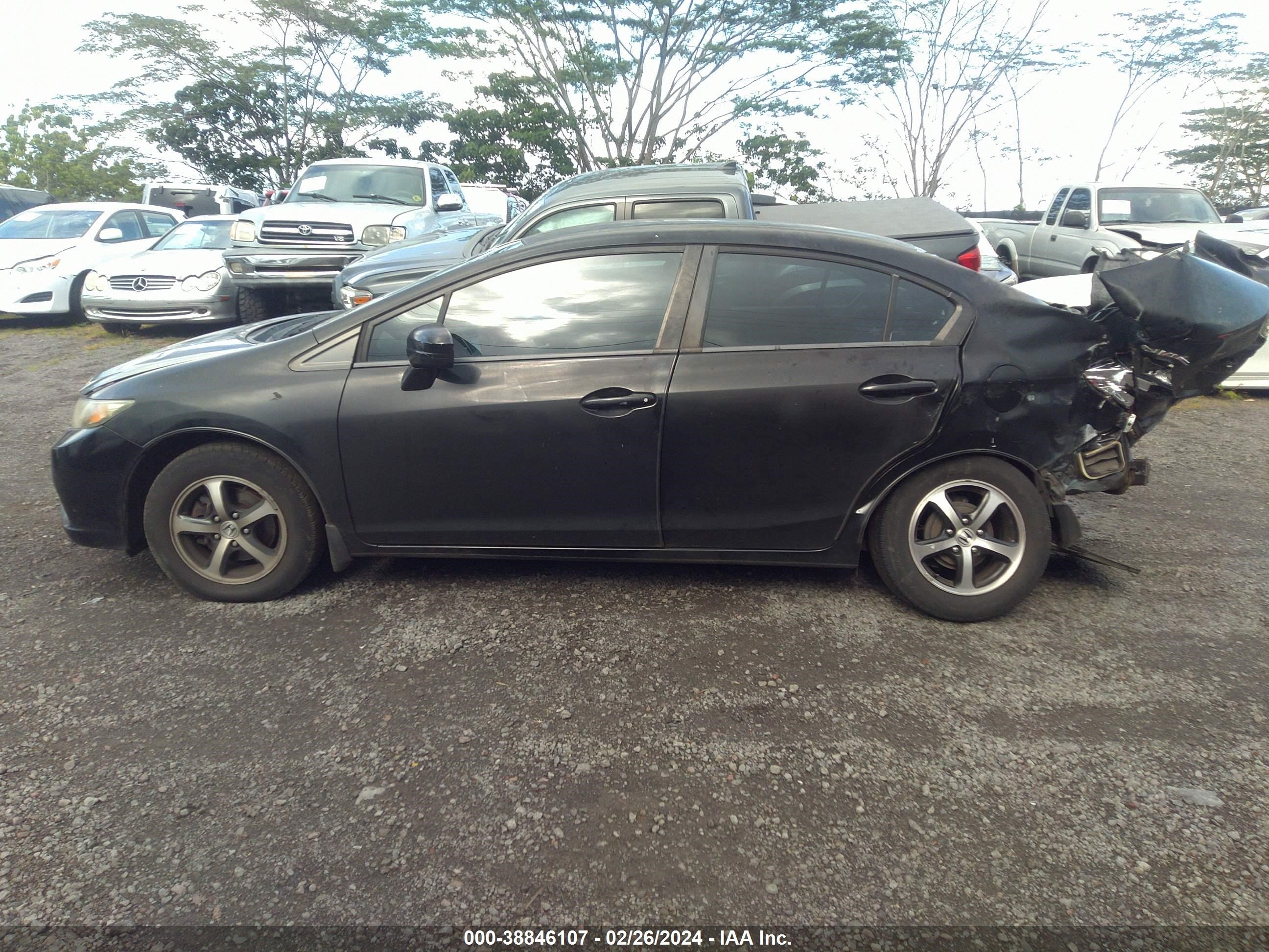 Photo 13 VIN: 2HGFB2F73FH520106 - HONDA CIVIC 