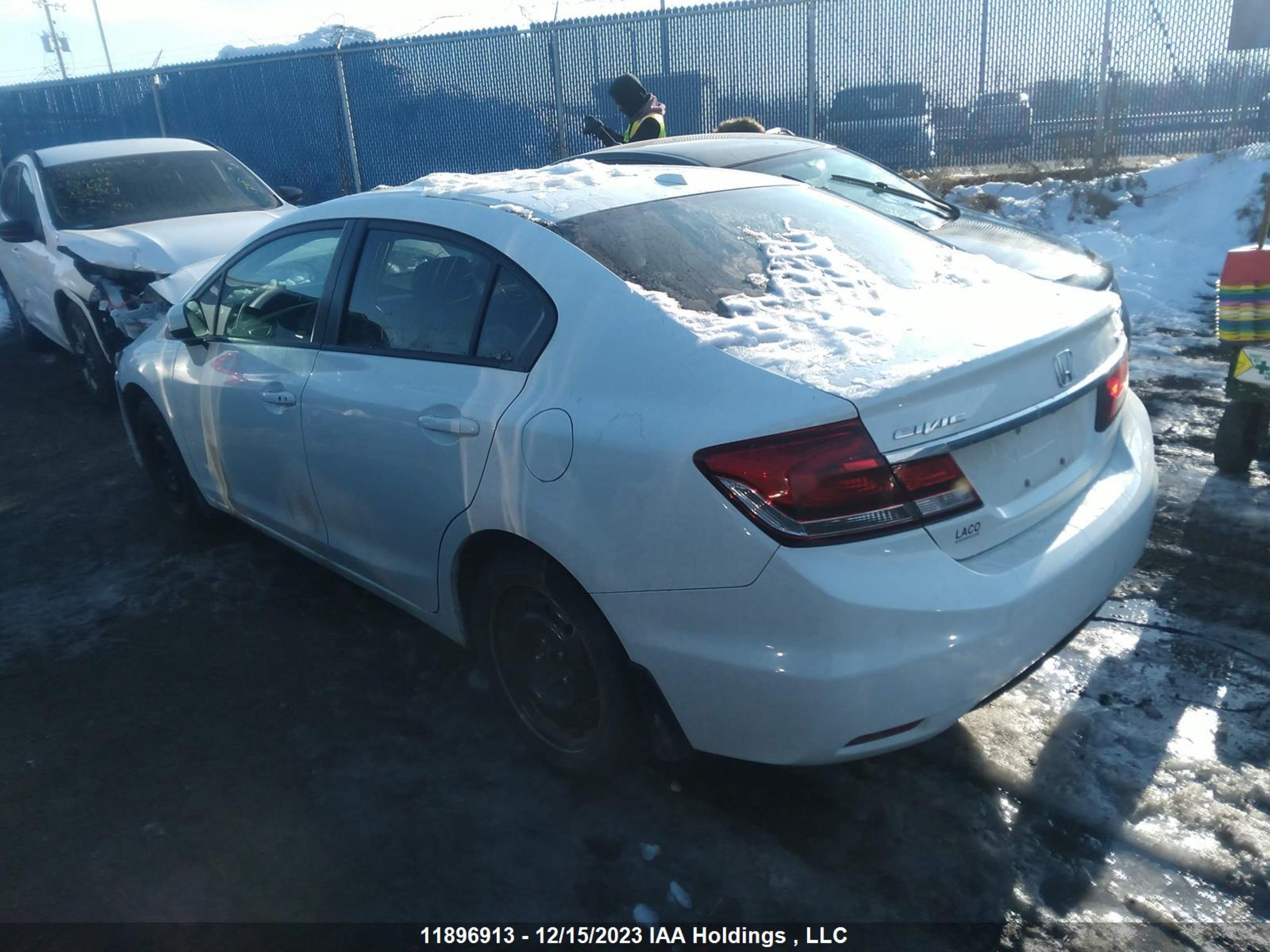 Photo 2 VIN: 2HGFB2F74EH033043 - HONDA CIVIC 