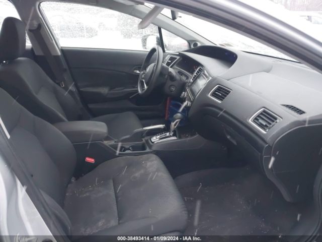 Photo 4 VIN: 2HGFB2F74FH506120 - NISSAN SENTRA 