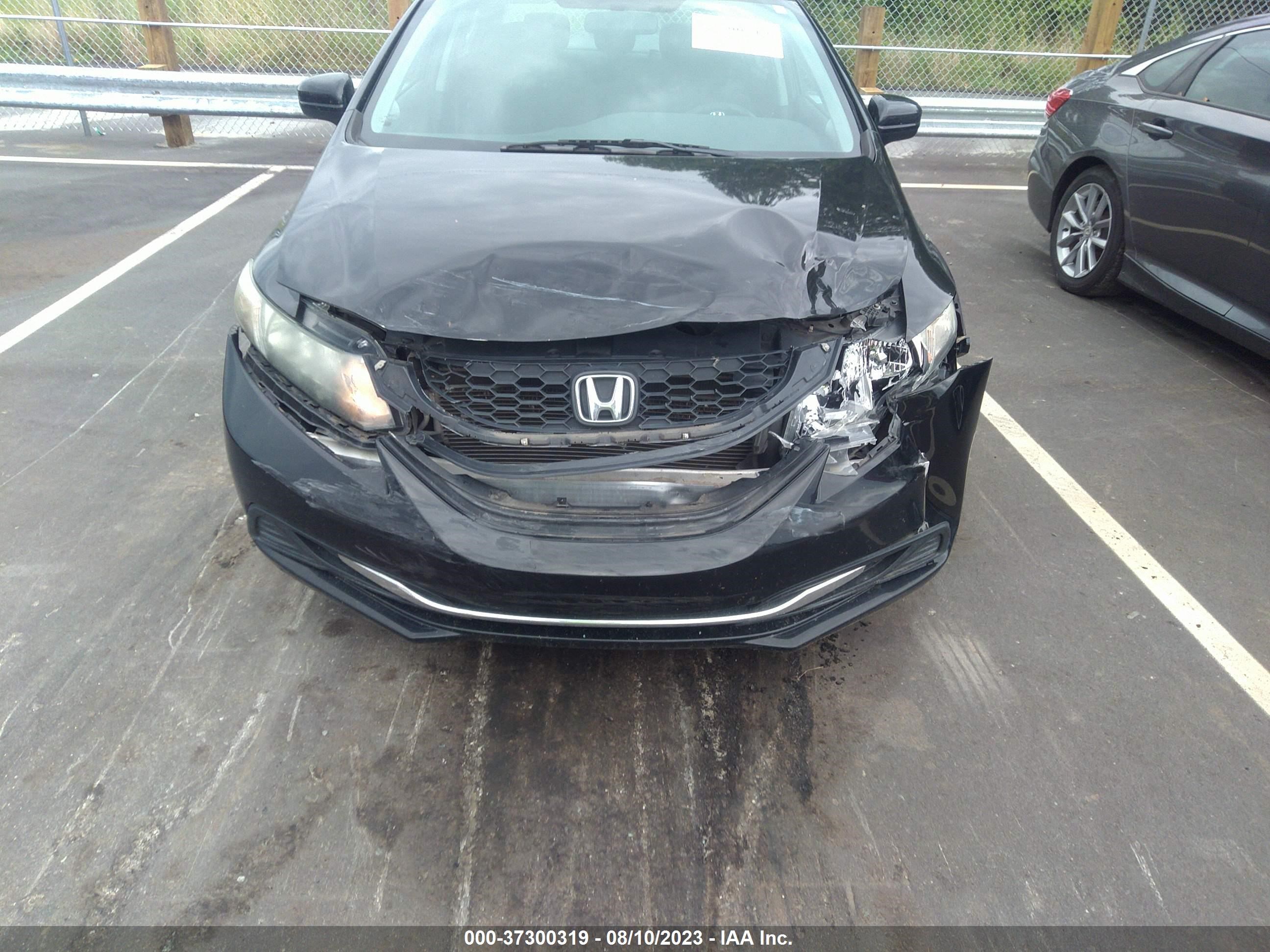 Photo 11 VIN: 2HGFB2F75FH546111 - HONDA CIVIC 