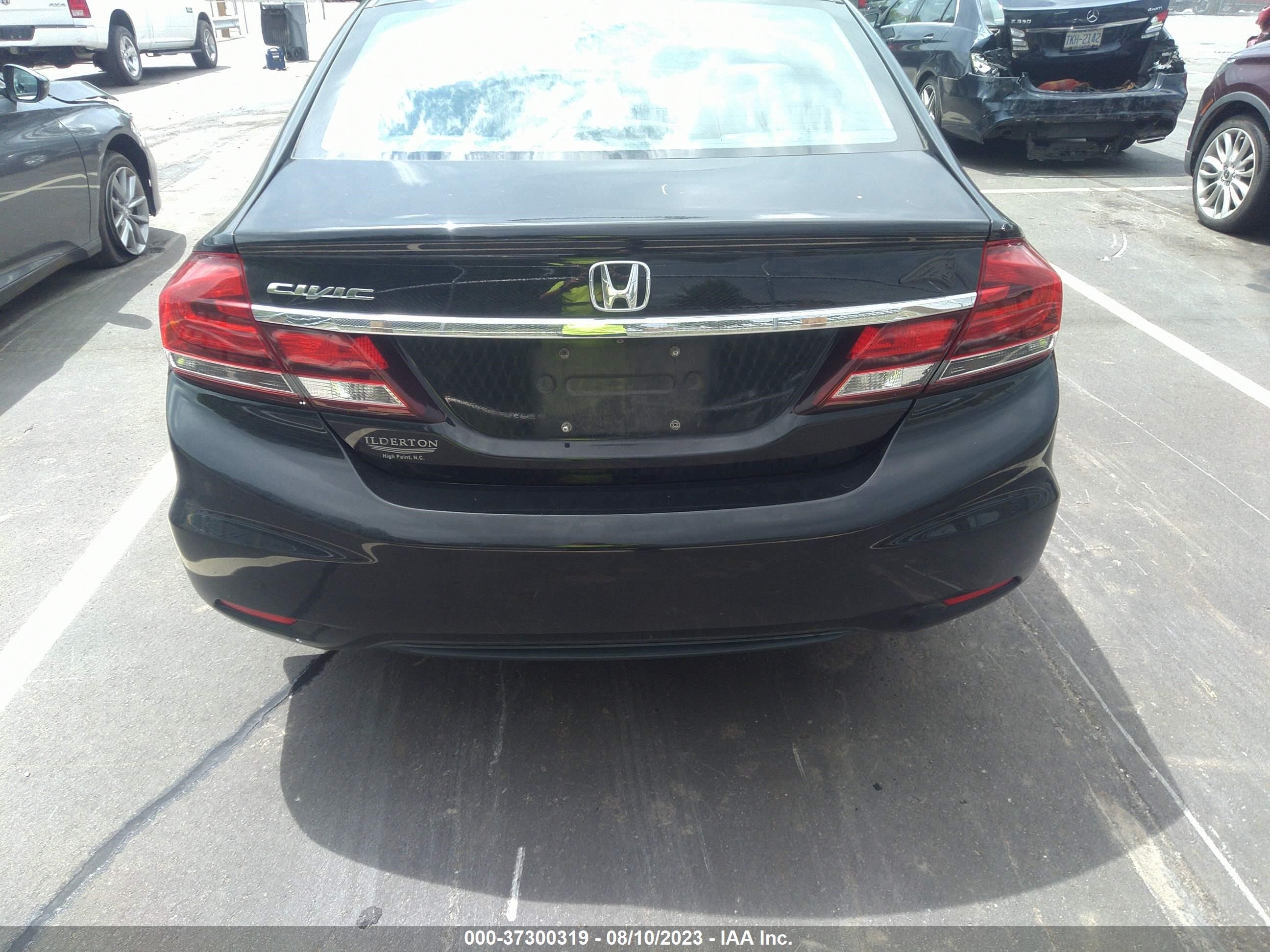 Photo 15 VIN: 2HGFB2F75FH546111 - HONDA CIVIC 