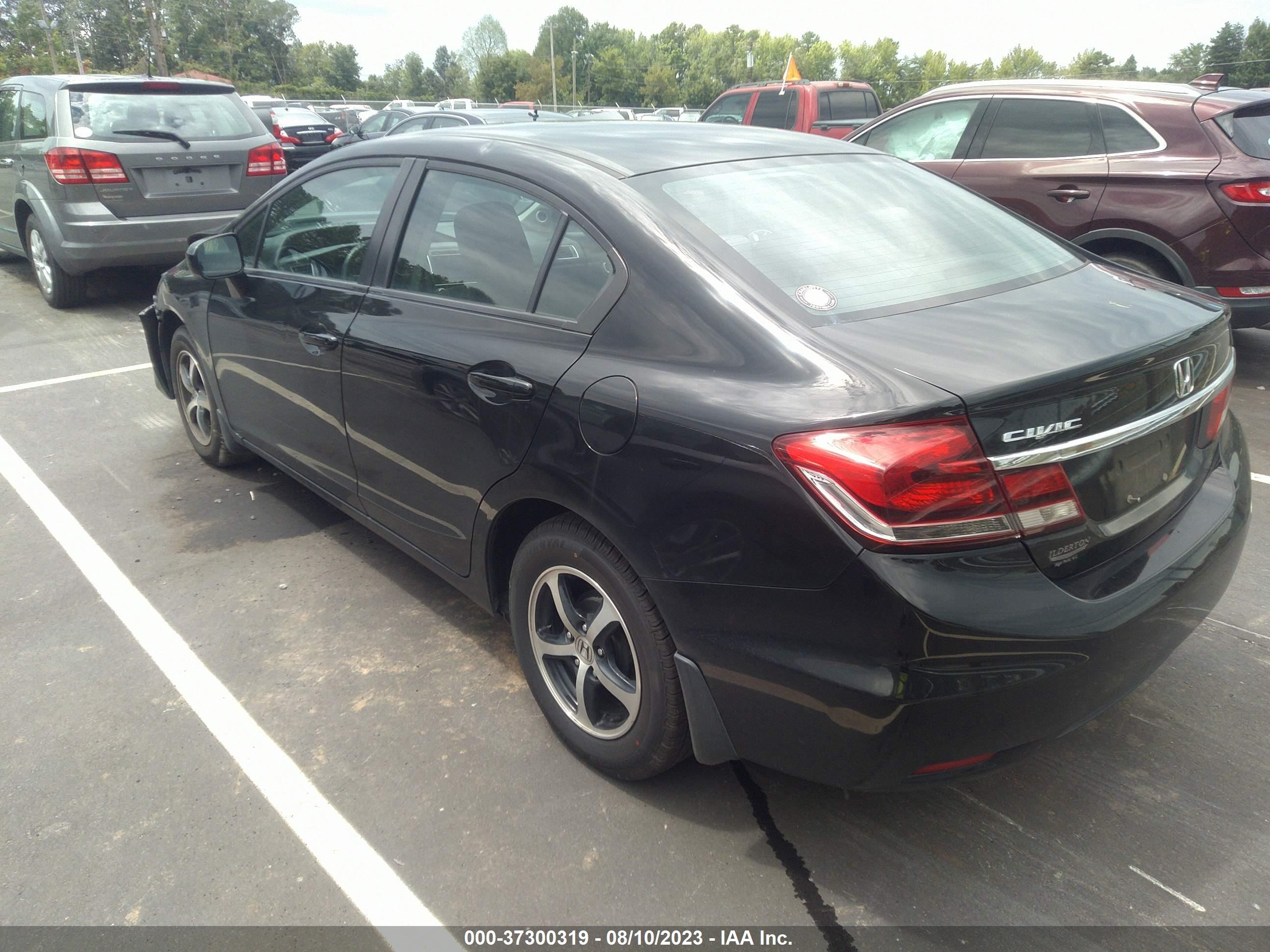 Photo 2 VIN: 2HGFB2F75FH546111 - HONDA CIVIC 