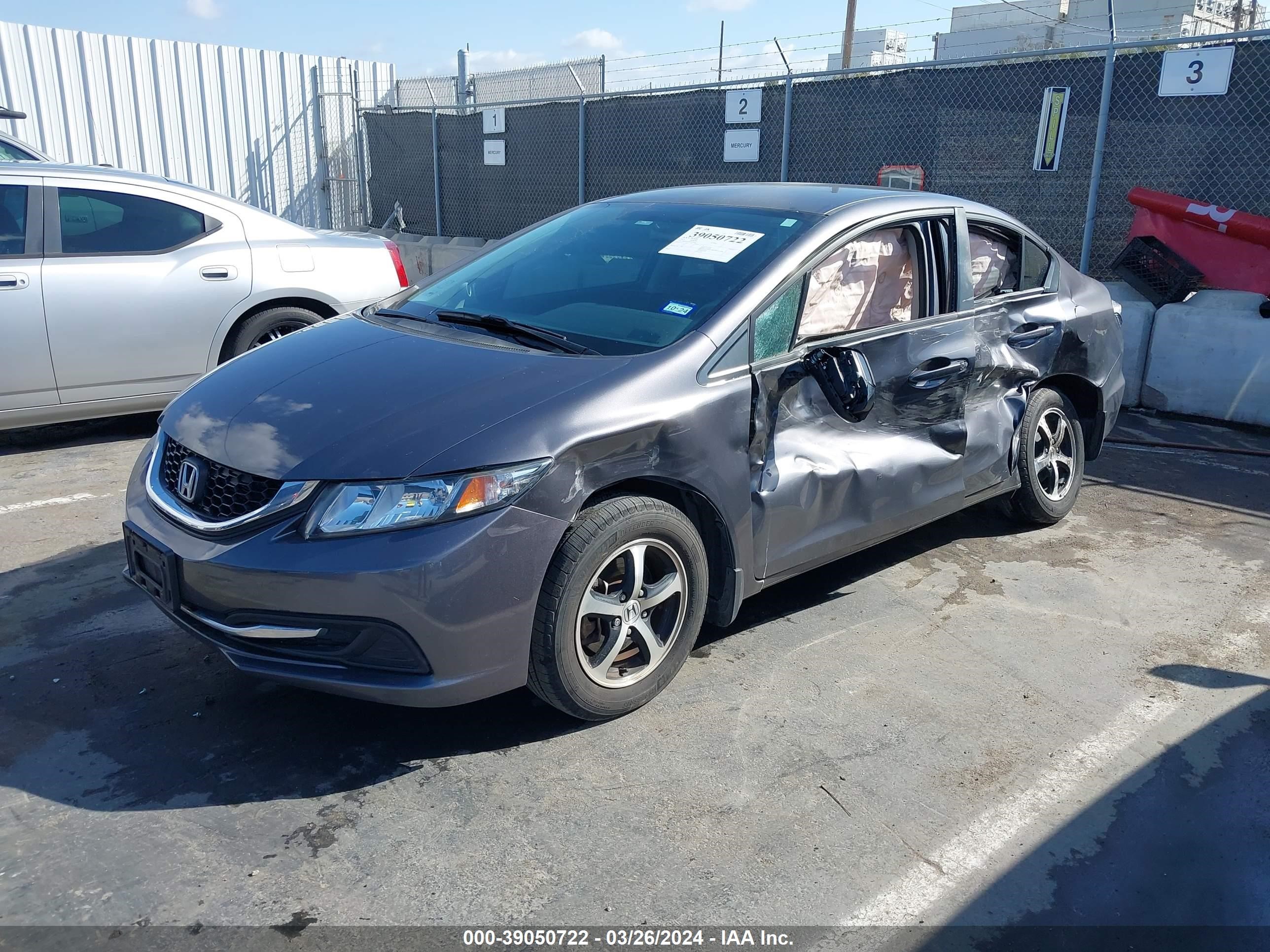 Photo 1 VIN: 2HGFB2F78FH556664 - HONDA CIVIC 