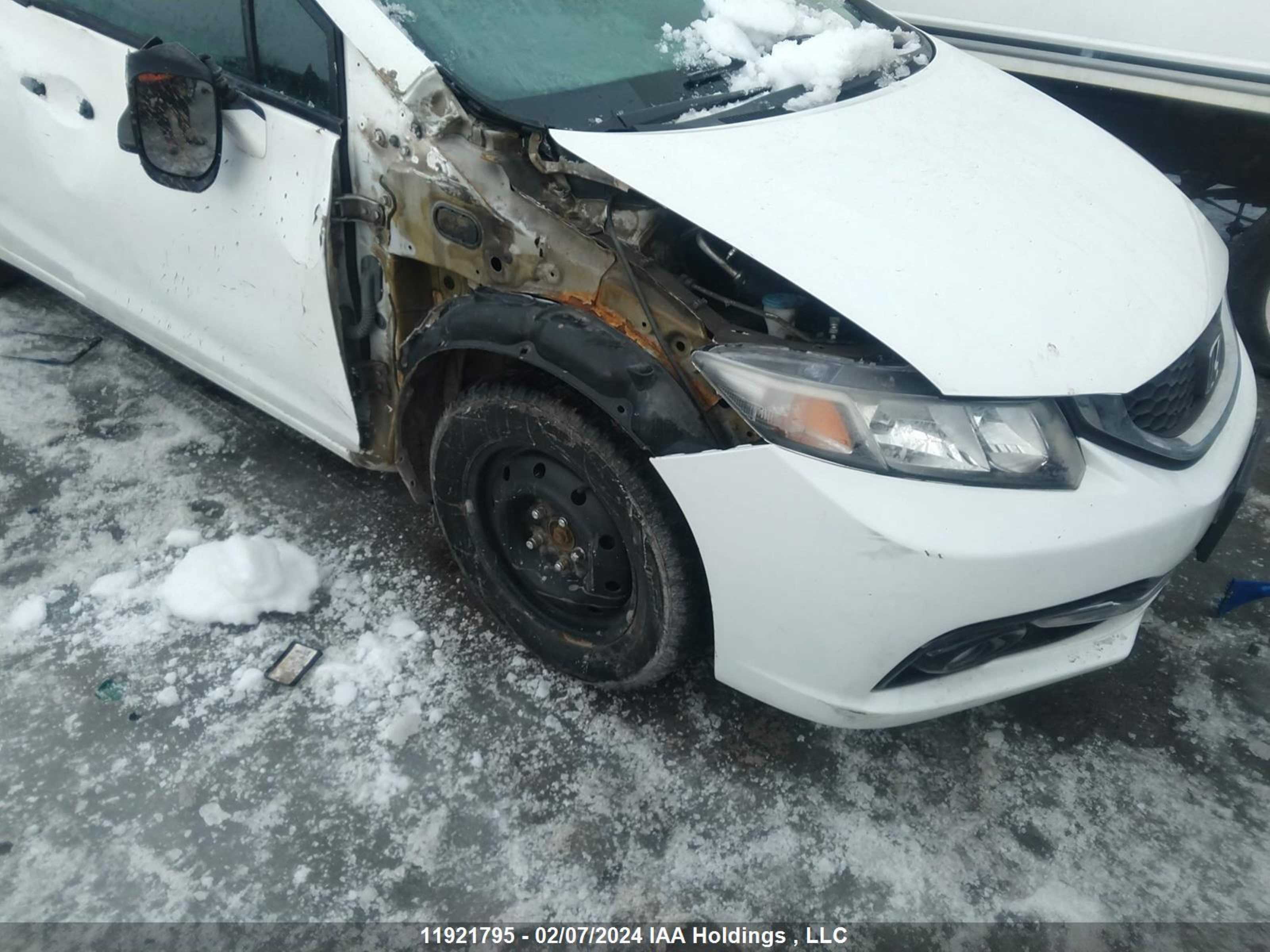 Photo 5 VIN: 2HGFB2F79EH025276 - HONDA CIVIC 