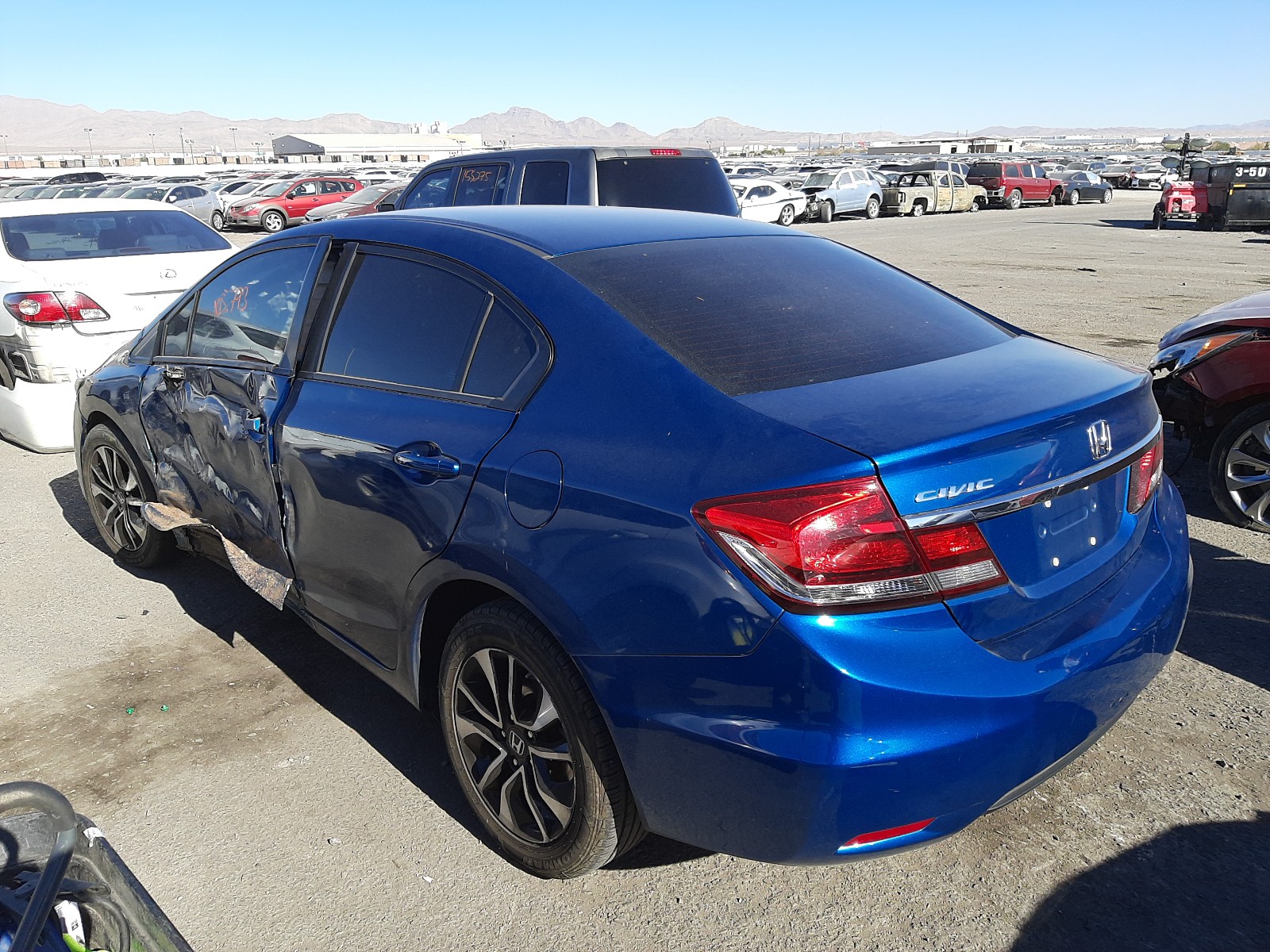 Photo 2 VIN: 2HGFB2F80DH527570 - HONDA CIVIC EX 