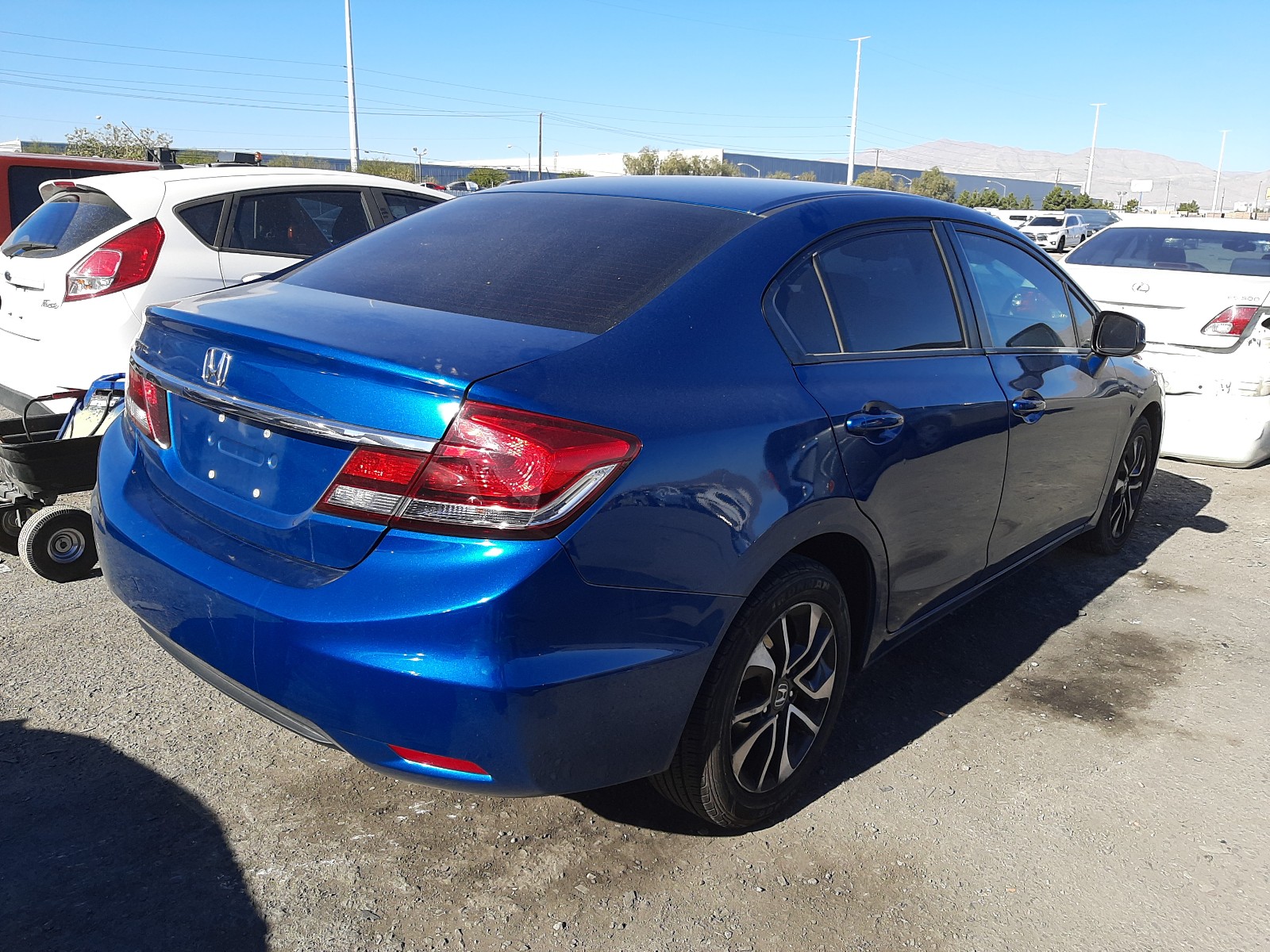 Photo 3 VIN: 2HGFB2F80DH527570 - HONDA CIVIC EX 