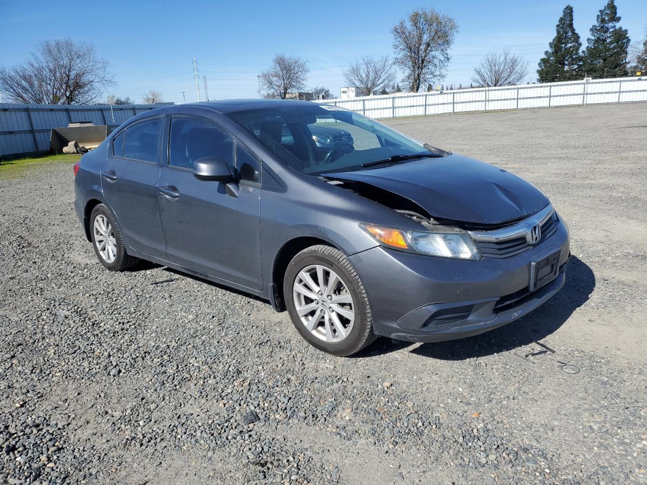 Photo 3 VIN: 2HGFB2F81CH305960 - HONDA CIVIC 