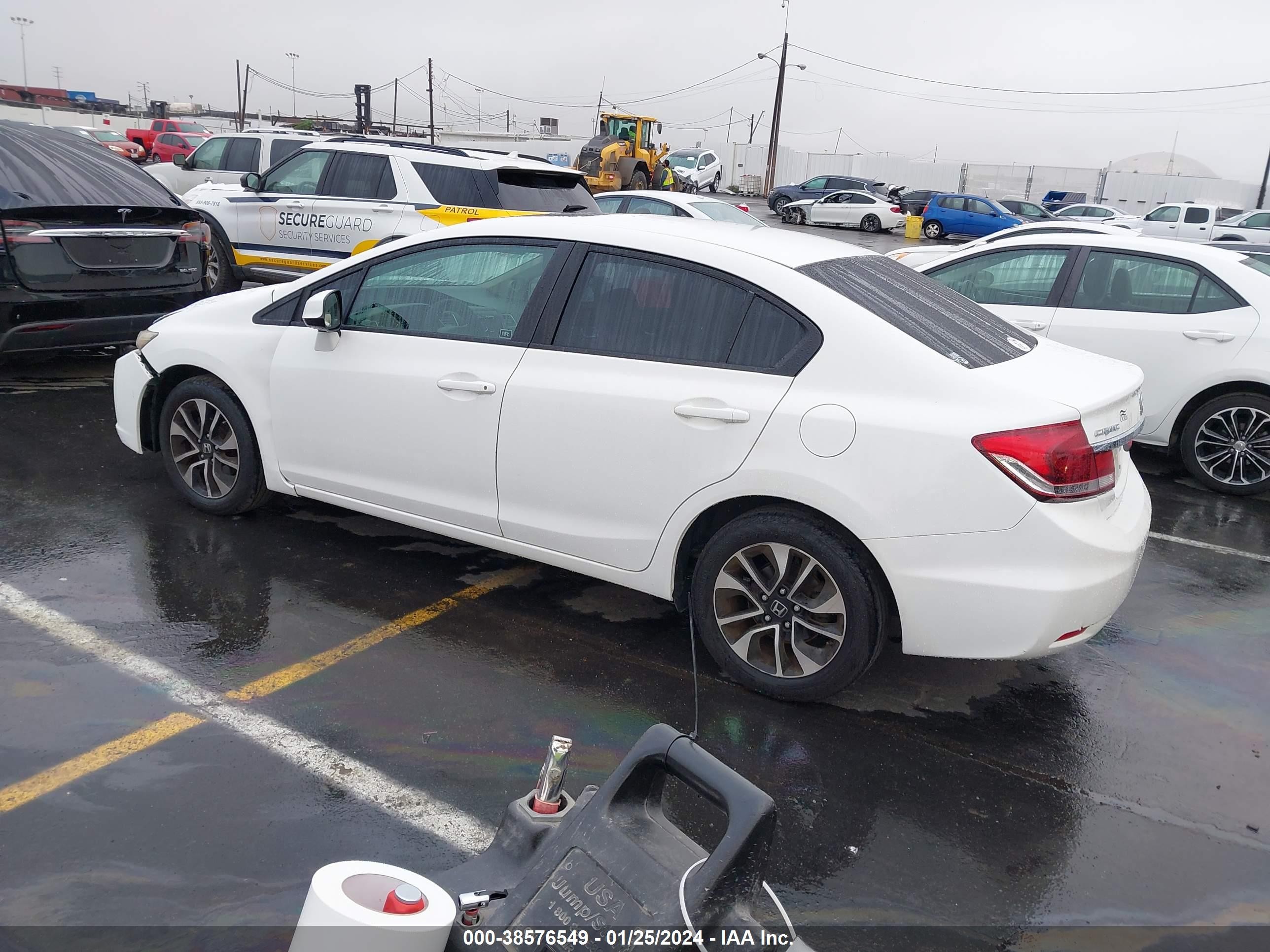 Photo 2 VIN: 2HGFB2F81DH544099 - HONDA CIVIC 