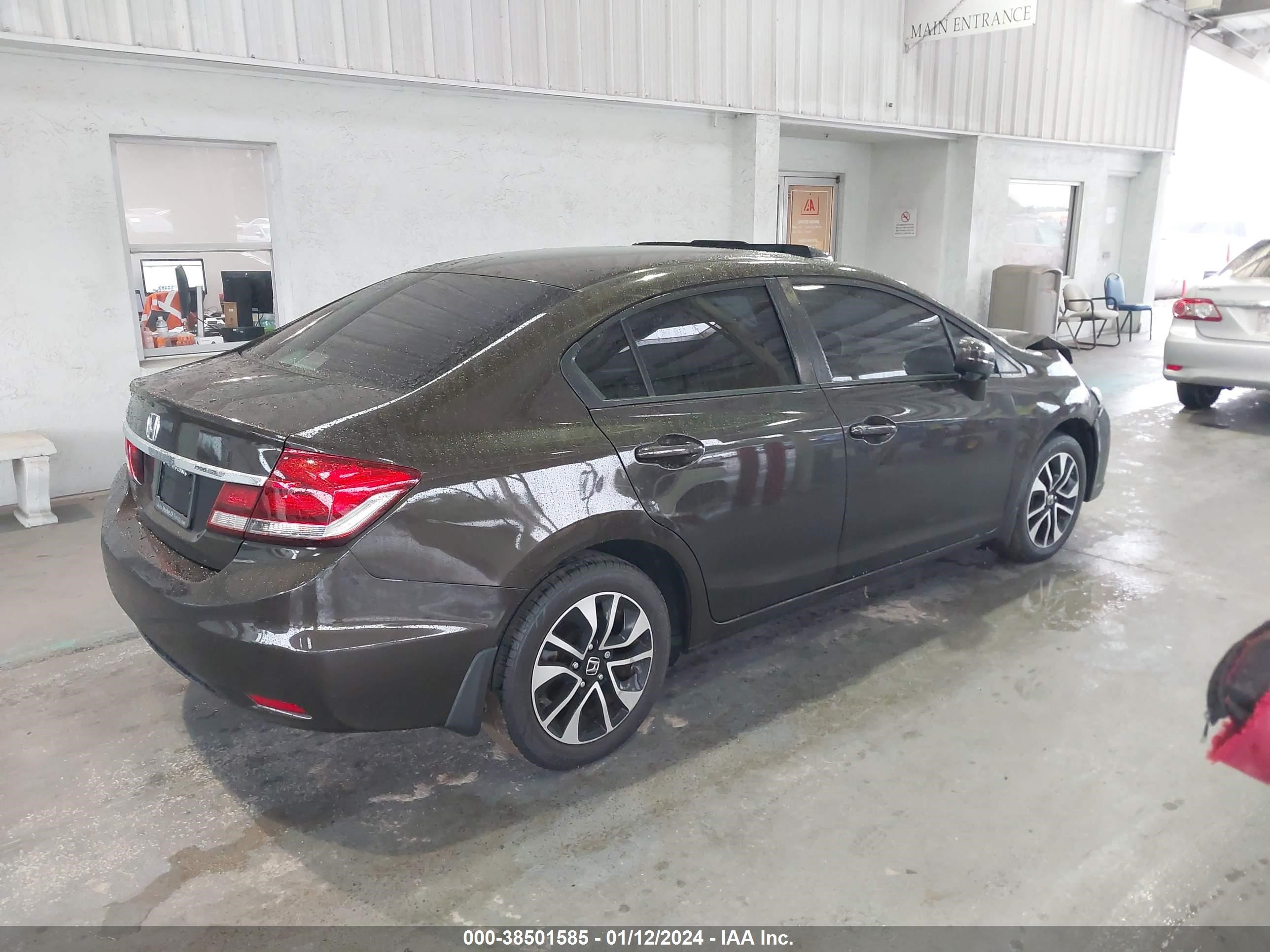 Photo 3 VIN: 2HGFB2F81EH535260 - HONDA CIVIC 