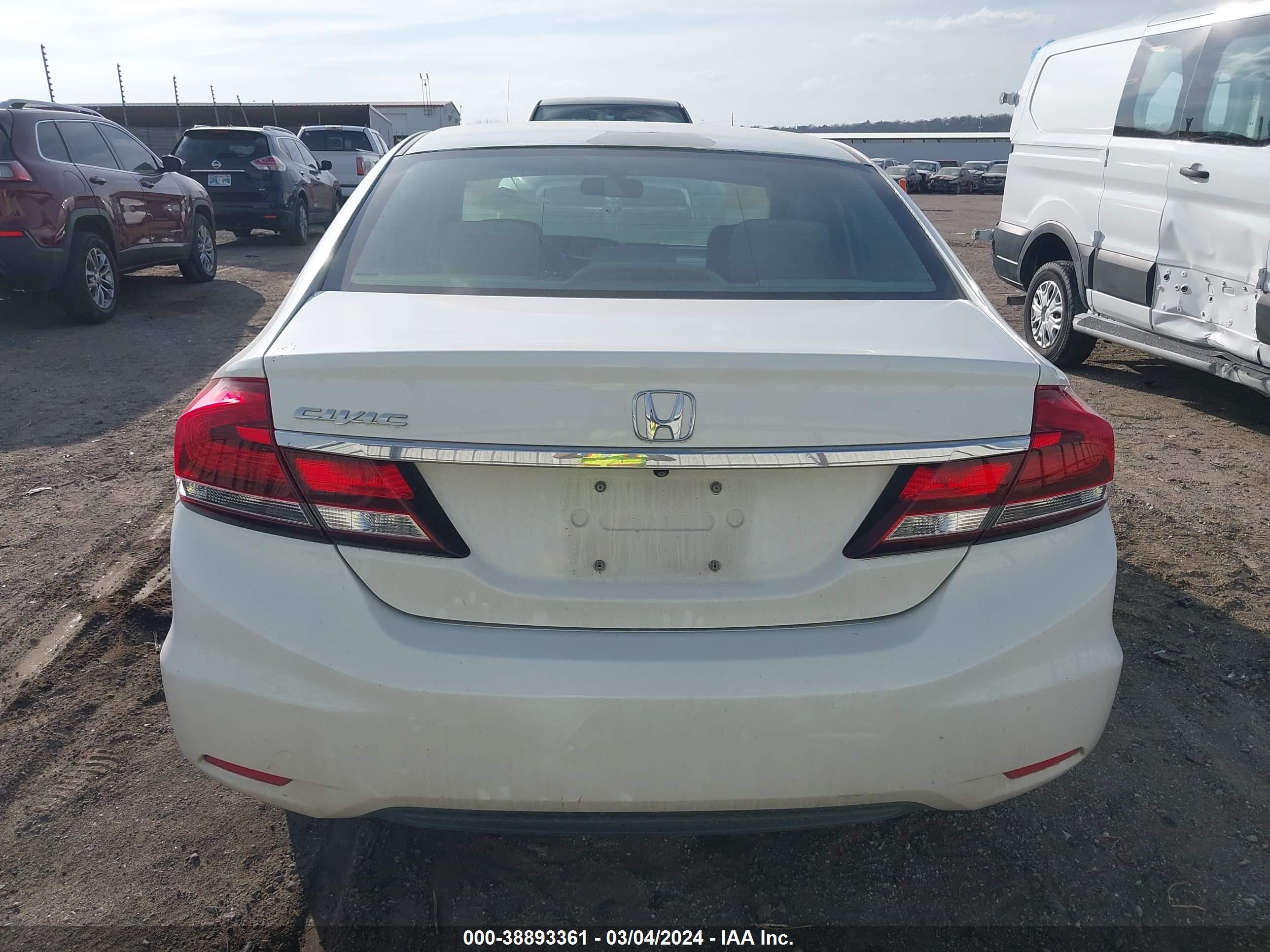 Photo 16 VIN: 2HGFB2F81FH520646 - HONDA CIVIC 