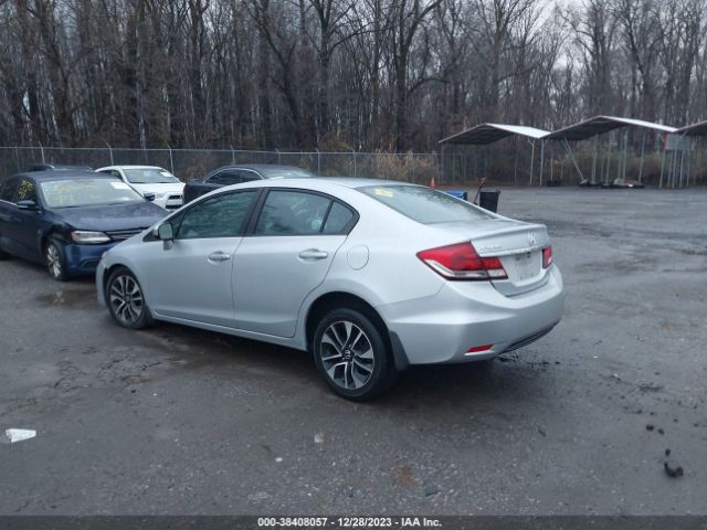 Photo 2 VIN: 2HGFB2F81FH545546 - HONDA CIVIC 