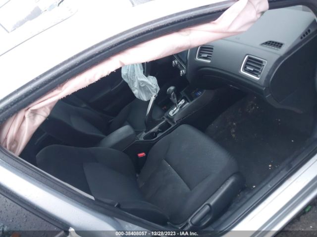 Photo 4 VIN: 2HGFB2F81FH545546 - HONDA CIVIC 