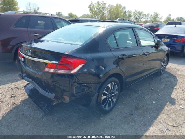 Photo 3 VIN: 2HGFB2F81FH561231 - HONDA CIVIC 