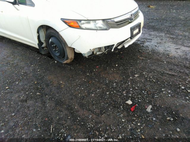 Photo 5 VIN: 2HGFB2F82CH593259 - HONDA CIVIC SDN 