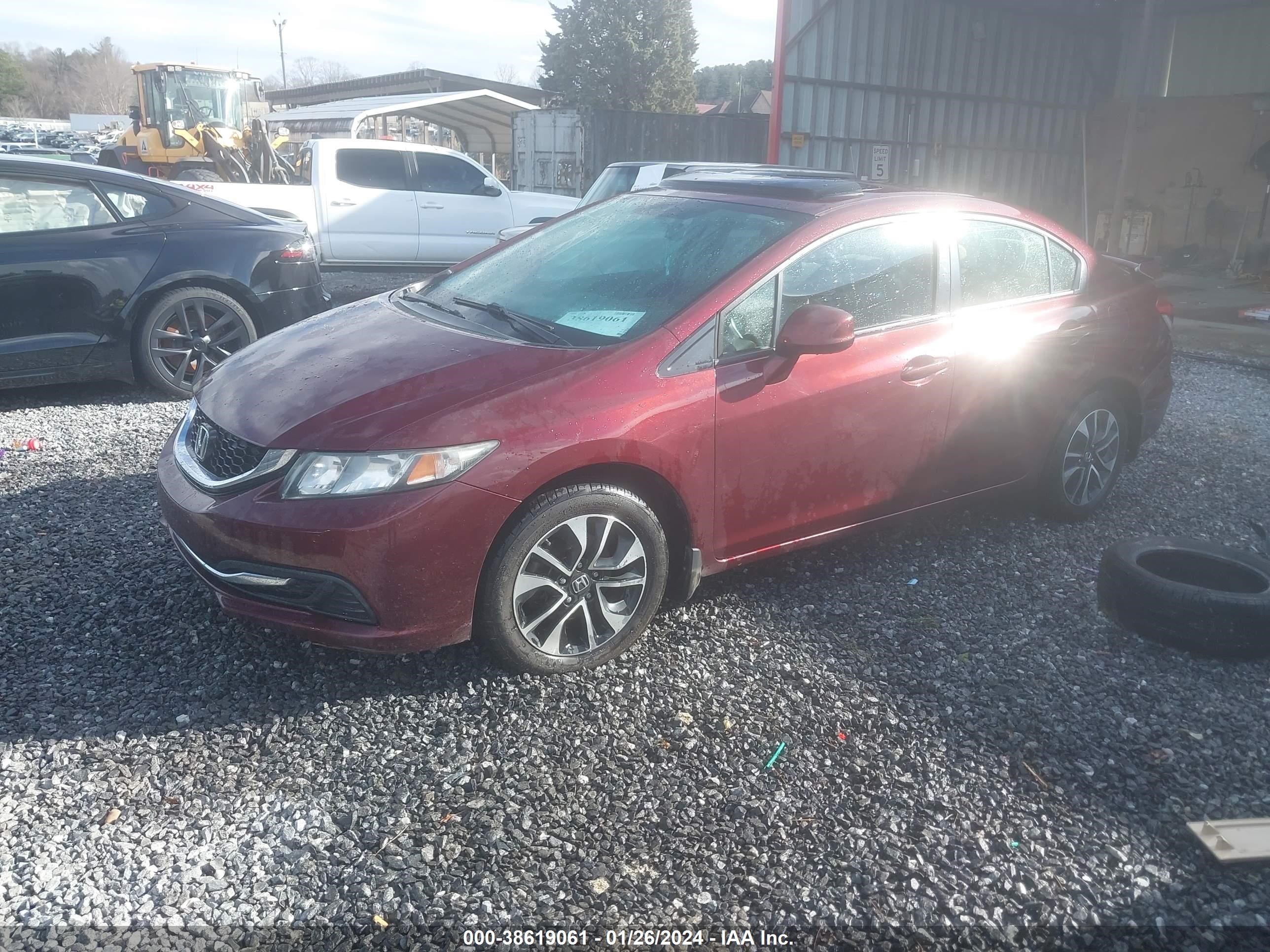 Photo 1 VIN: 2HGFB2F82DH538179 - HONDA CIVIC 