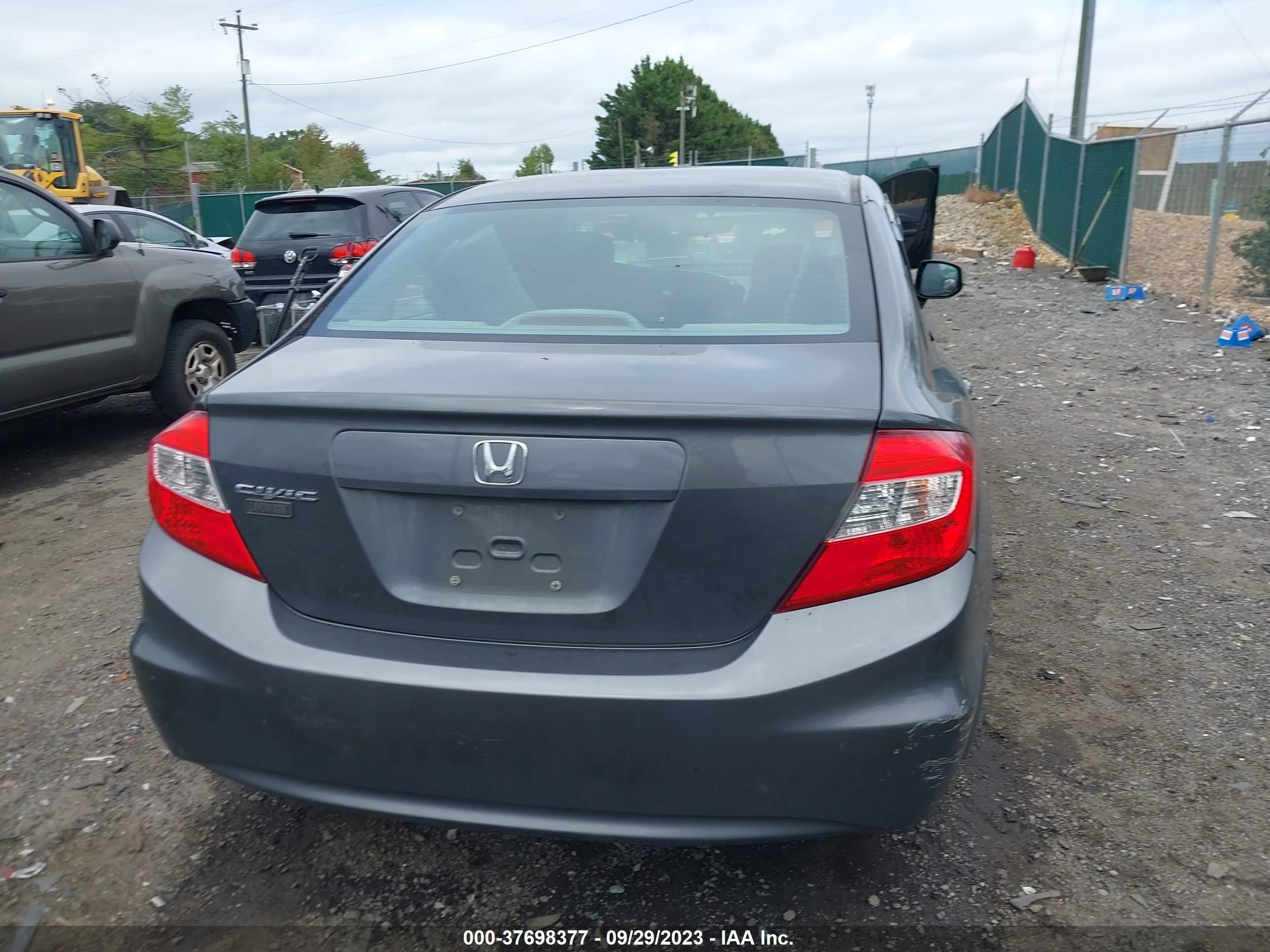 Photo 16 VIN: 2HGFB2F84CH515355 - HONDA CIVIC 