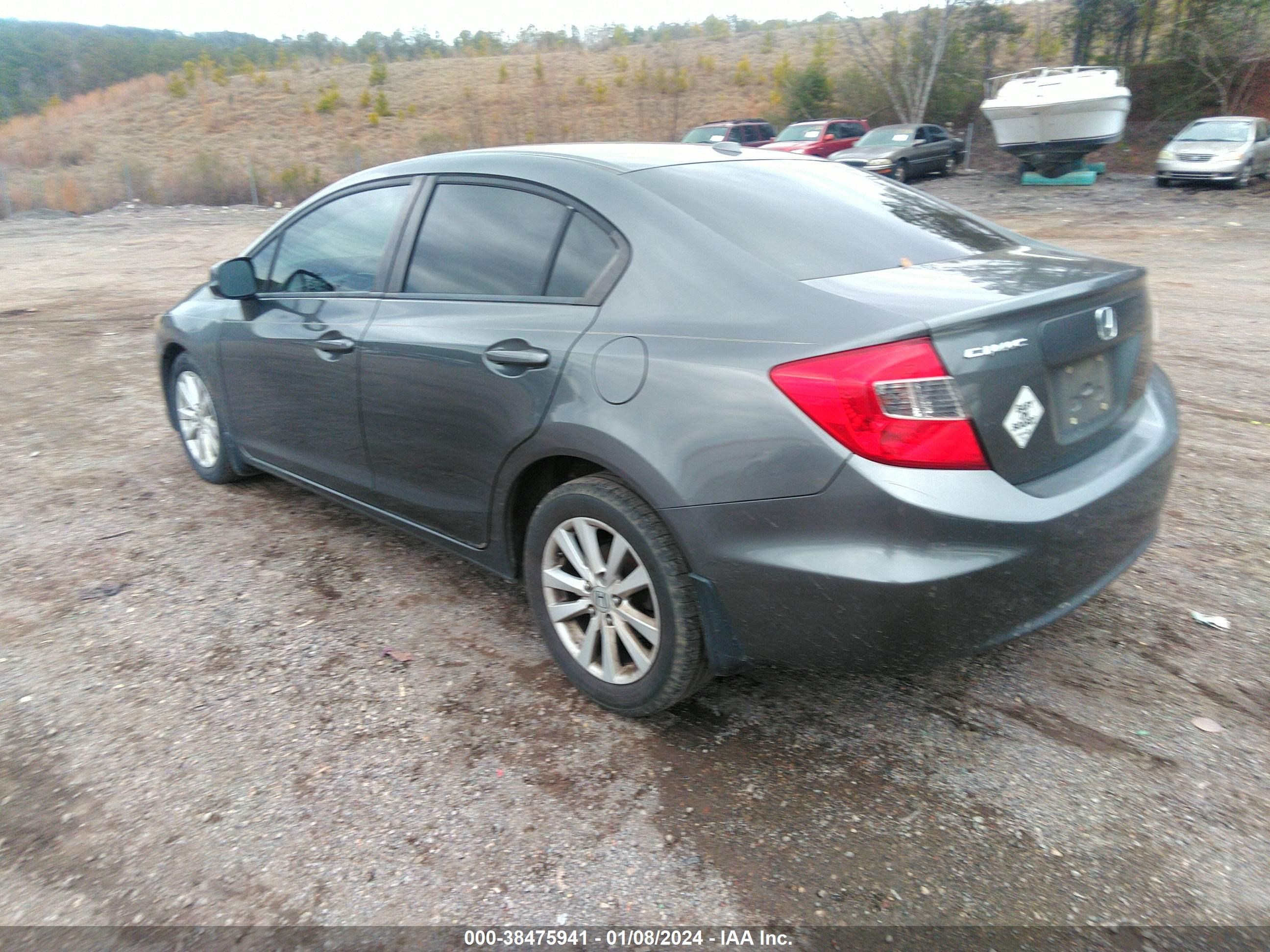 Photo 2 VIN: 2HGFB2F85CH306643 - HONDA CIVIC 