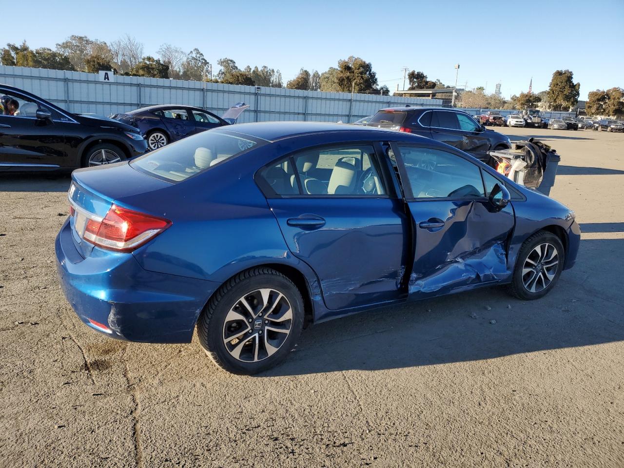 Photo 2 VIN: 2HGFB2F85FH535148 - HONDA CIVIC 