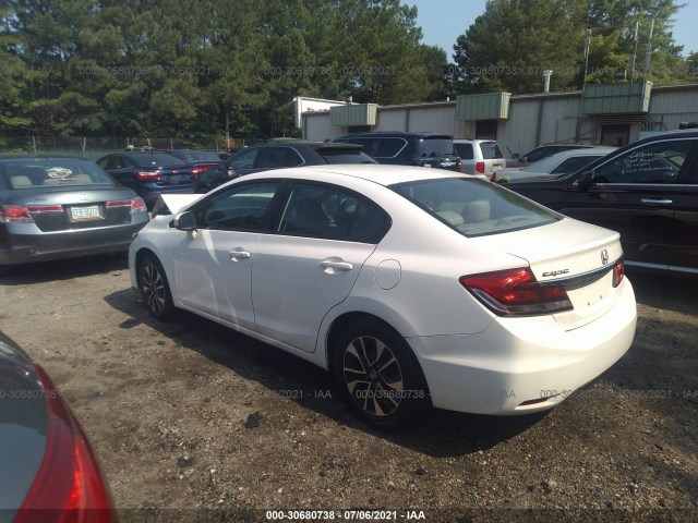 Photo 2 VIN: 2HGFB2F85FH558476 - HONDA CIVIC SEDAN 