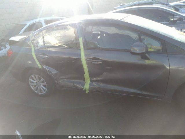 Photo 5 VIN: 2HGFB2F86CH589702 - HONDA CIVIC SDN 