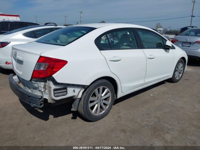 Photo 3 VIN: 2HGFB2F87CH324304 - HONDA CIVIC 