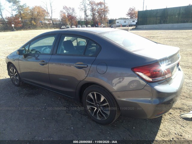 Photo 2 VIN: 2HGFB2F87FH505553 - HONDA CIVIC SEDAN 