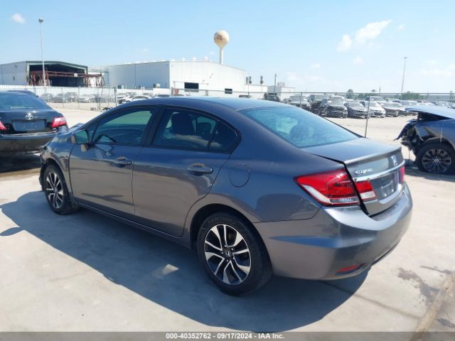 Photo 2 VIN: 2HGFB2F87FH557927 - HONDA CIVIC 