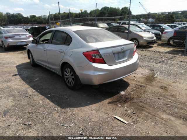 Photo 2 VIN: 2HGFB2F88CH309729 - HONDA CIVIC 