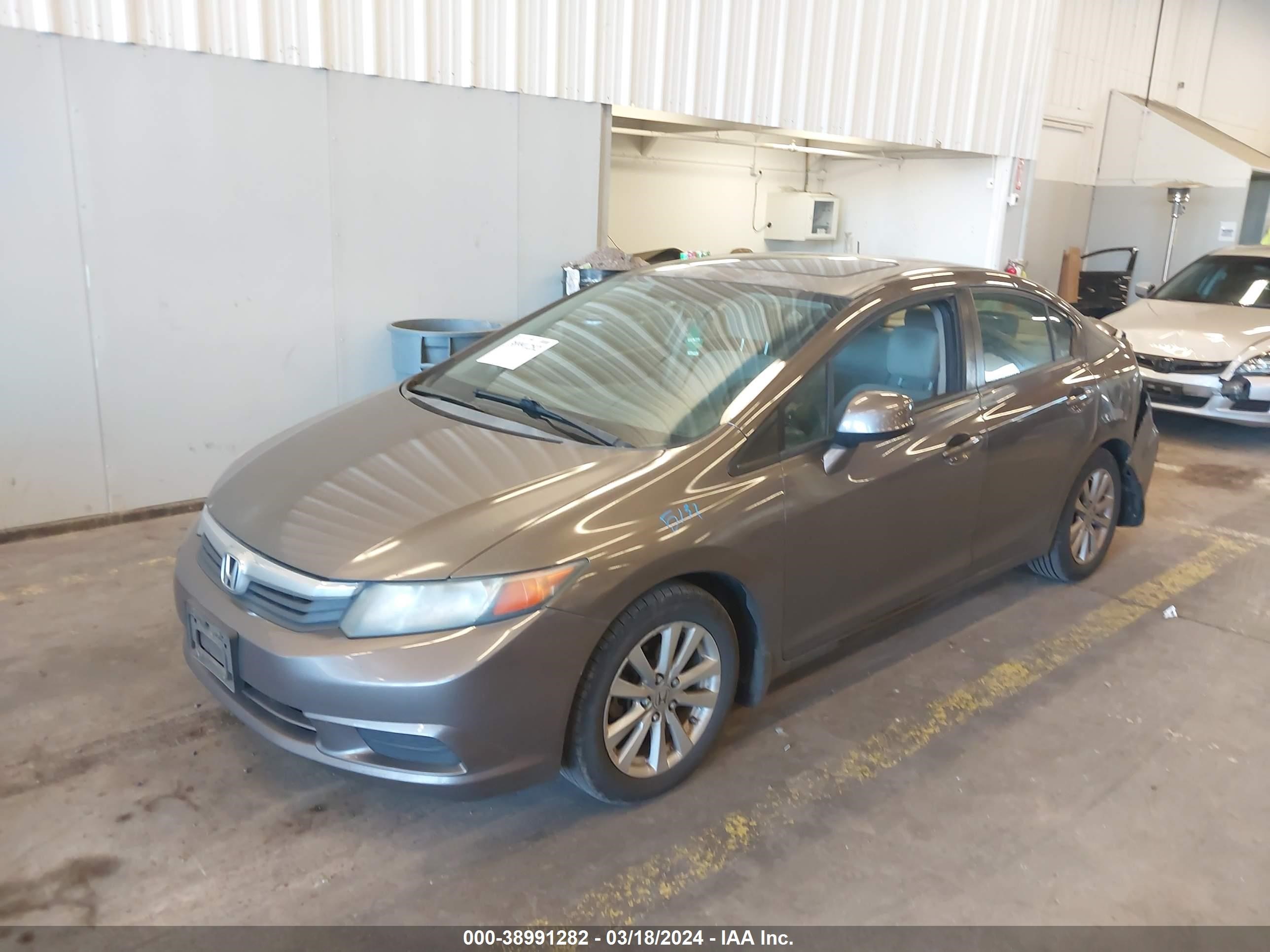 Photo 1 VIN: 2HGFB2F89CH538677 - HONDA CIVIC 