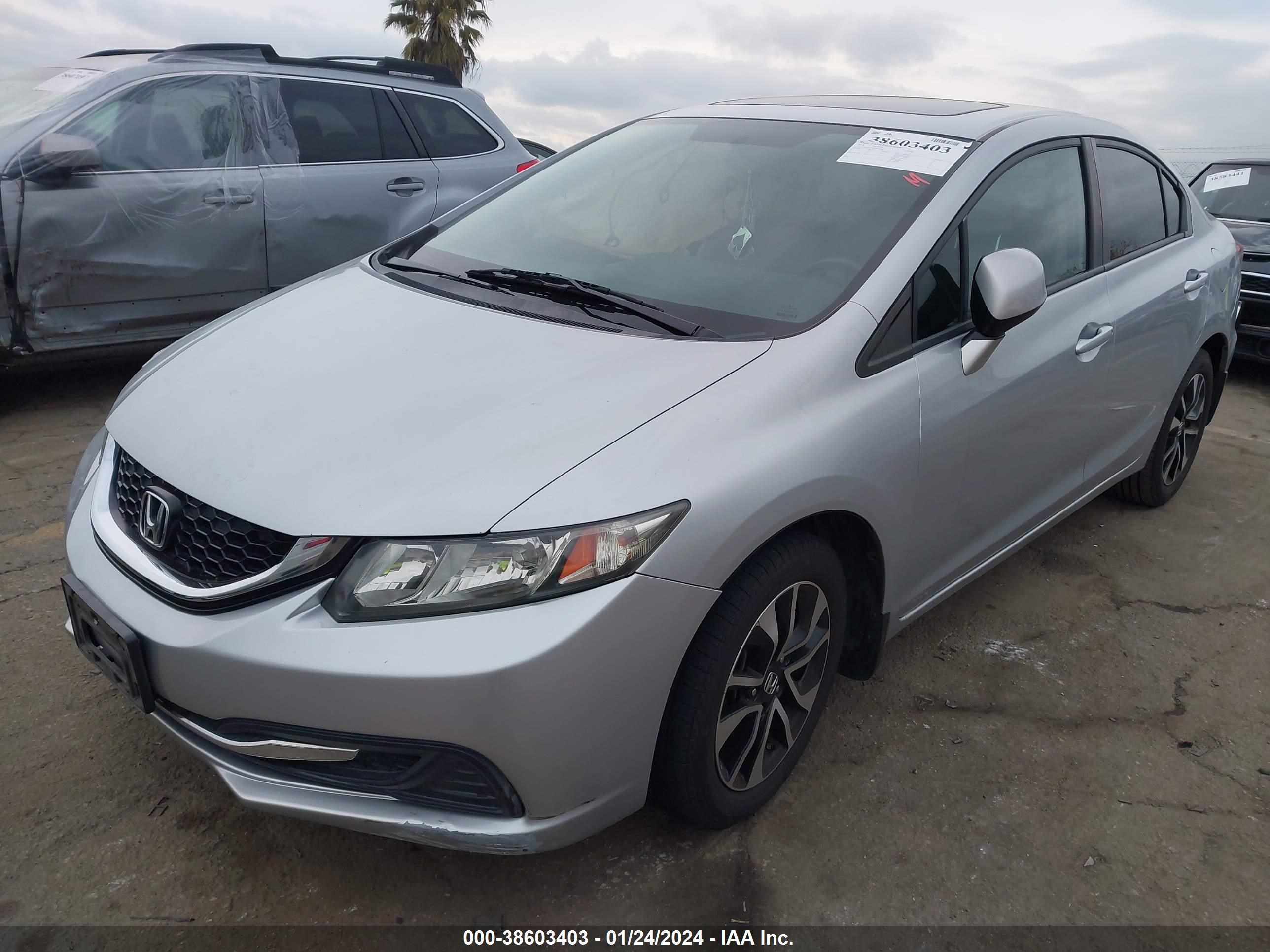 Photo 1 VIN: 2HGFB2F89DH530094 - HONDA CIVIC 