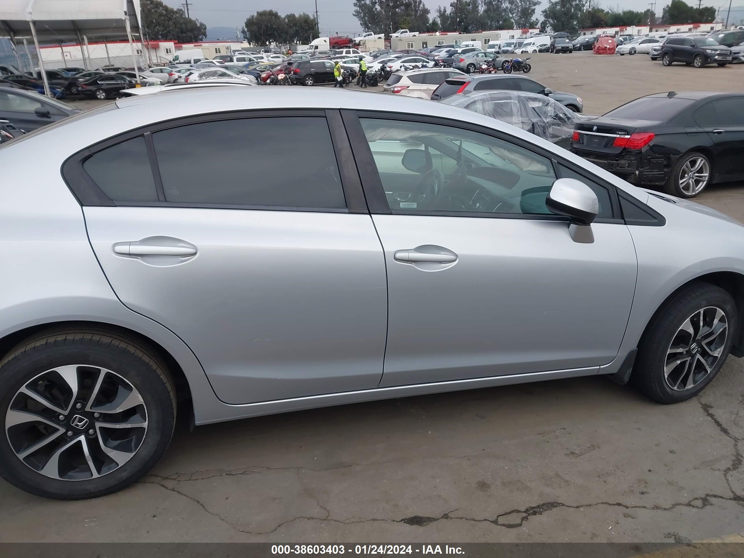 Photo 12 VIN: 2HGFB2F89DH530094 - HONDA CIVIC 