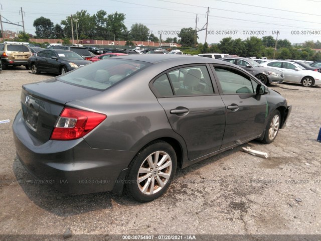 Photo 3 VIN: 2HGFB2F8XCH320408 - HONDA CIVIC SDN 