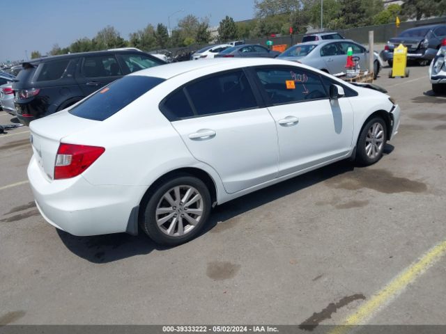 Photo 3 VIN: 2HGFB2F8XCH335443 - HONDA CIVIC 