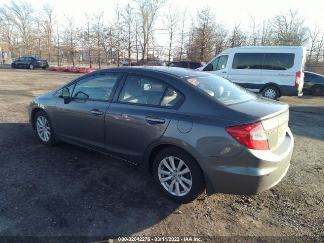 Photo 2 VIN: 2HGFB2F90CH596119 - HONDA CIVIC SDN 