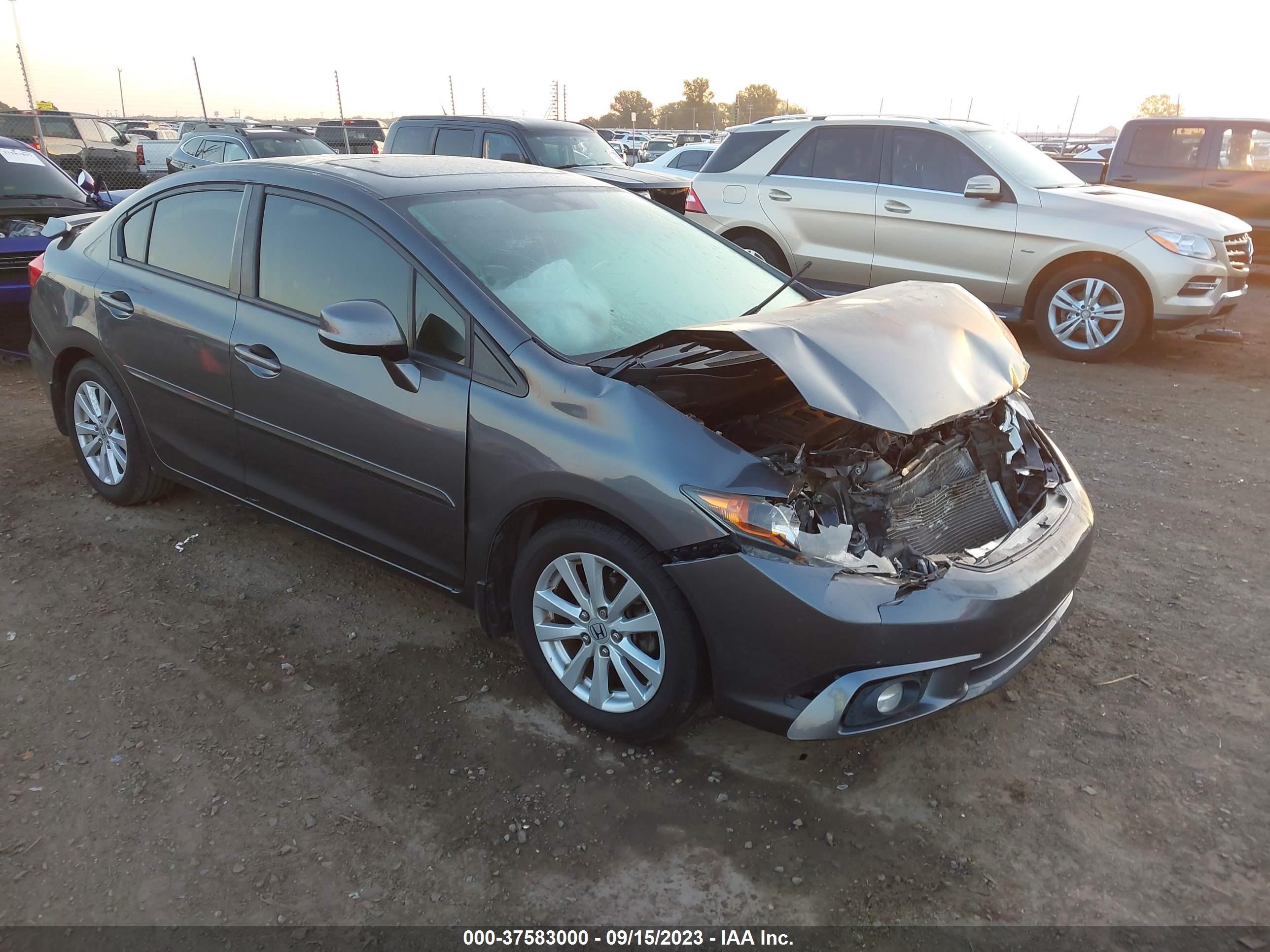 Photo 0 VIN: 2HGFB2F91CH515631 - HONDA CIVIC 